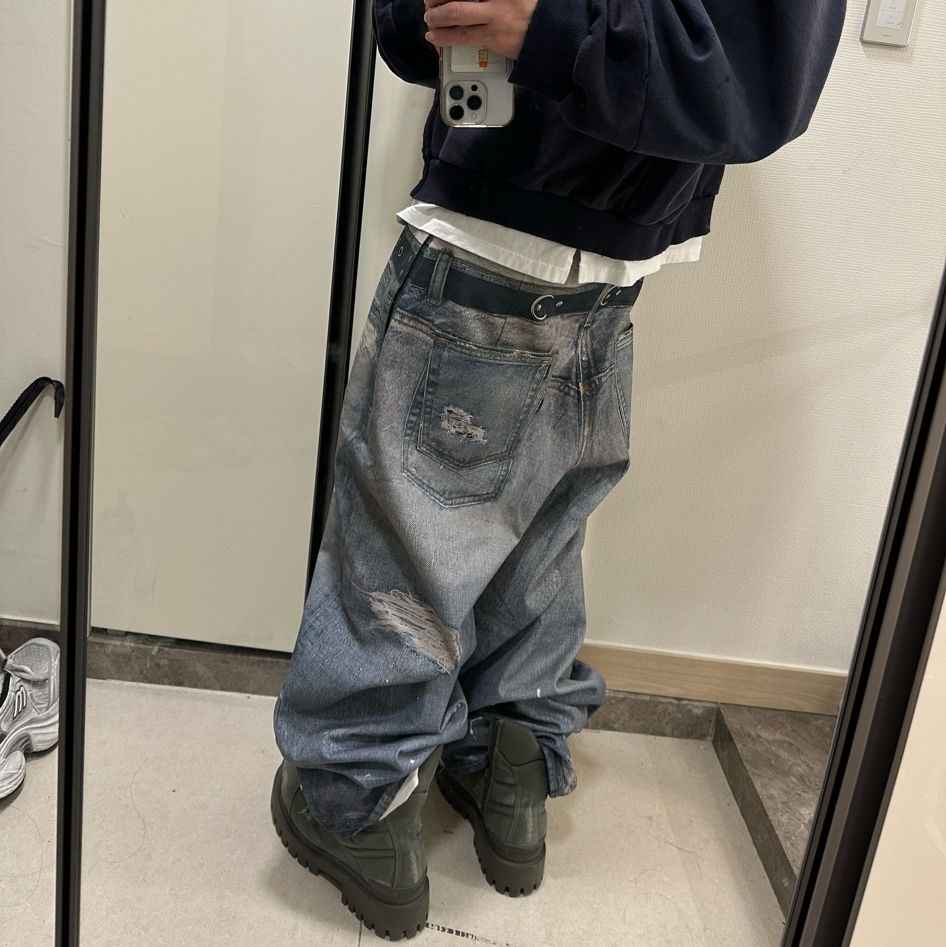 Project G/R Trompe-L’Oeil Denim Printed Pants Blue, Project G/R Reconstructed Folded Zip Hoodie Navy 착용 스타일 - 3
