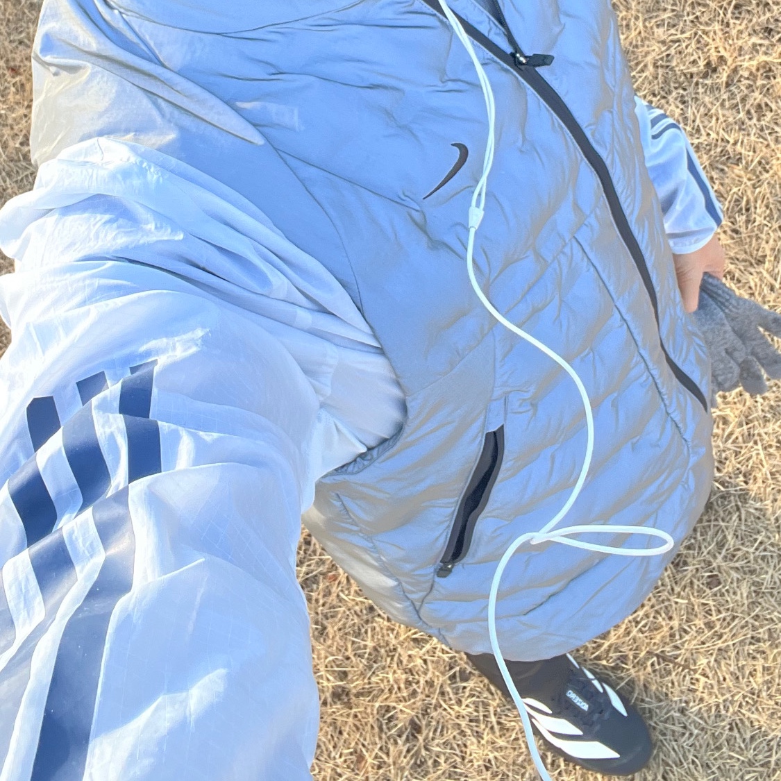 Adidas Adizero EVO SL Core Black Cloud White, Nike Therma-Fit ADV Running Division Running Vest Reflect Silver - Asia 착용 스타일