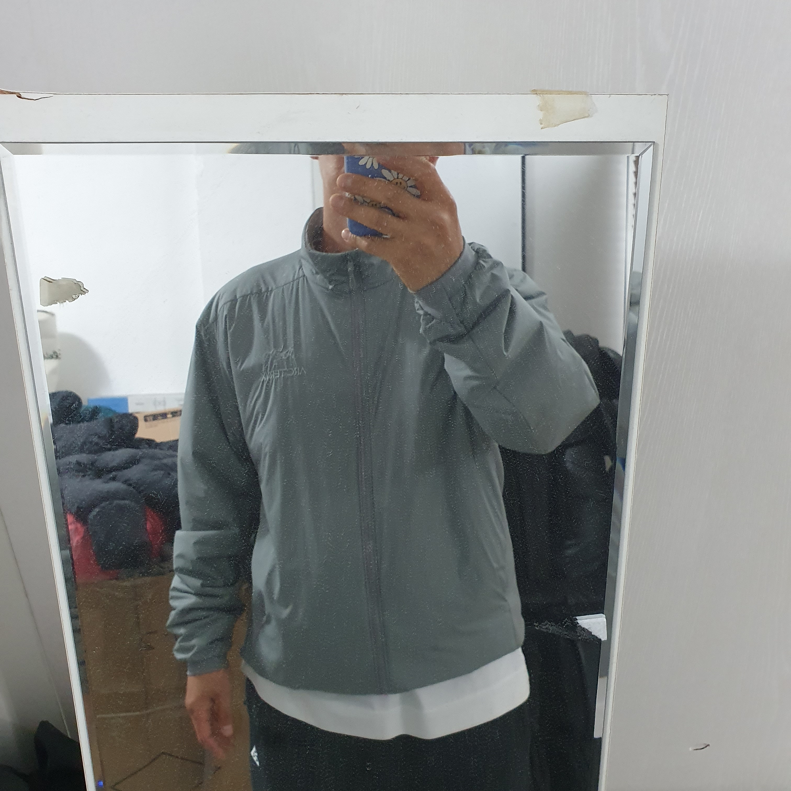 Arc'teryx Atom LT Jacket Void 착용 스타일