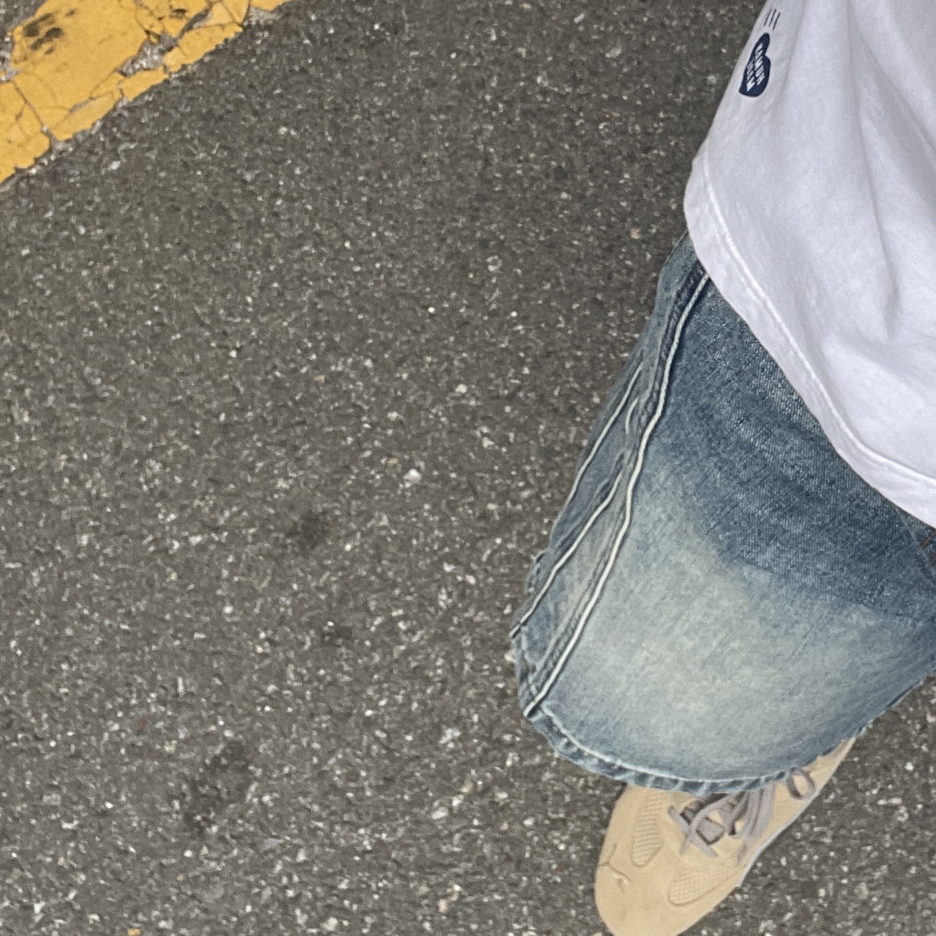 Puma x Open Yy Speedcat Prairie Tan Matte Silver, Human Made T-Shirts White (3 Pack) 착용 스타일