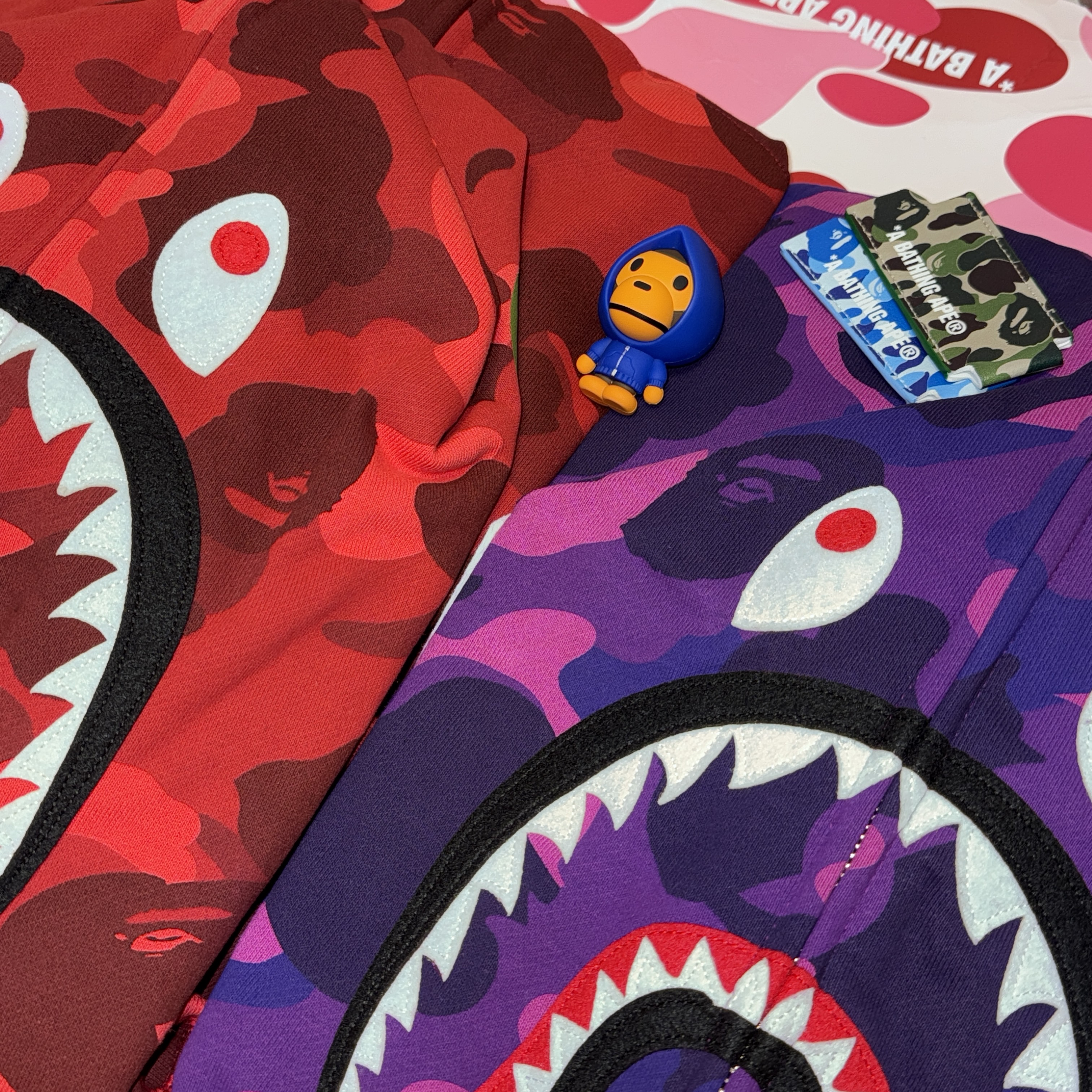 BAPE Color Camo Shark Full Zip Hoodie Purple, BAPE Color Camo Shark Full Zip Hoodie Red 착용 스타일