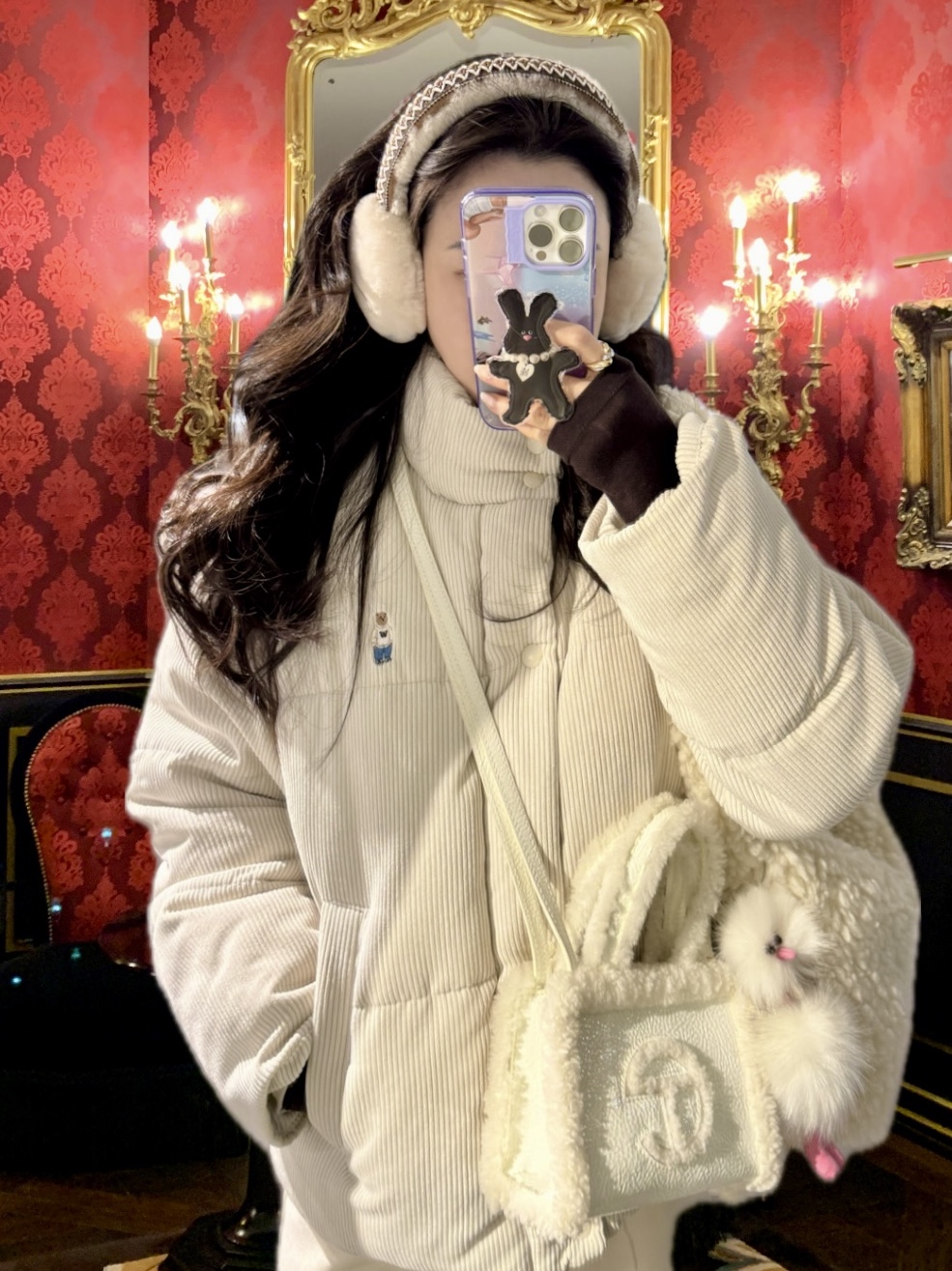(W) UGG Sheepskin Tasman Earmuff Chestnut, (W) UGG Classic Ultra Mini Platform Boots Chestnut 착용 스타일 - 3