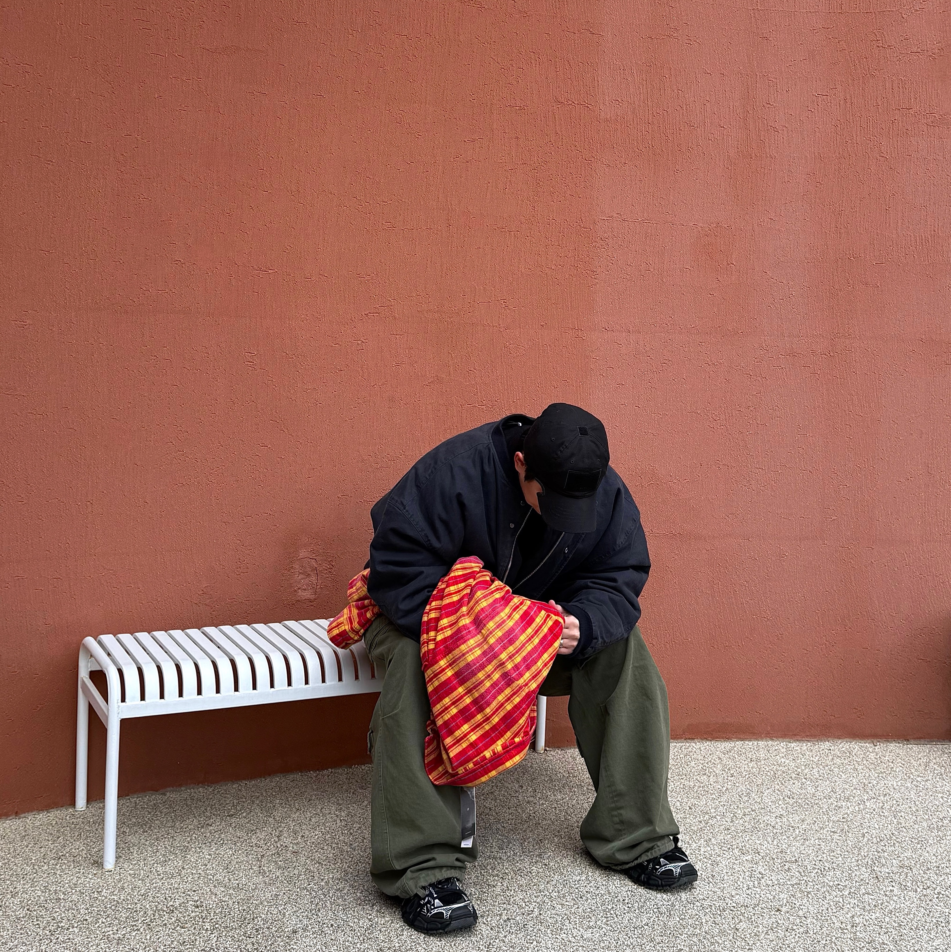 Farfromwhat Far Washed Flannel Shirts Red, Nonnod Sulfur Dye Serge Bomber Jacket Vintage Navy Black 착용 스타일 - 3