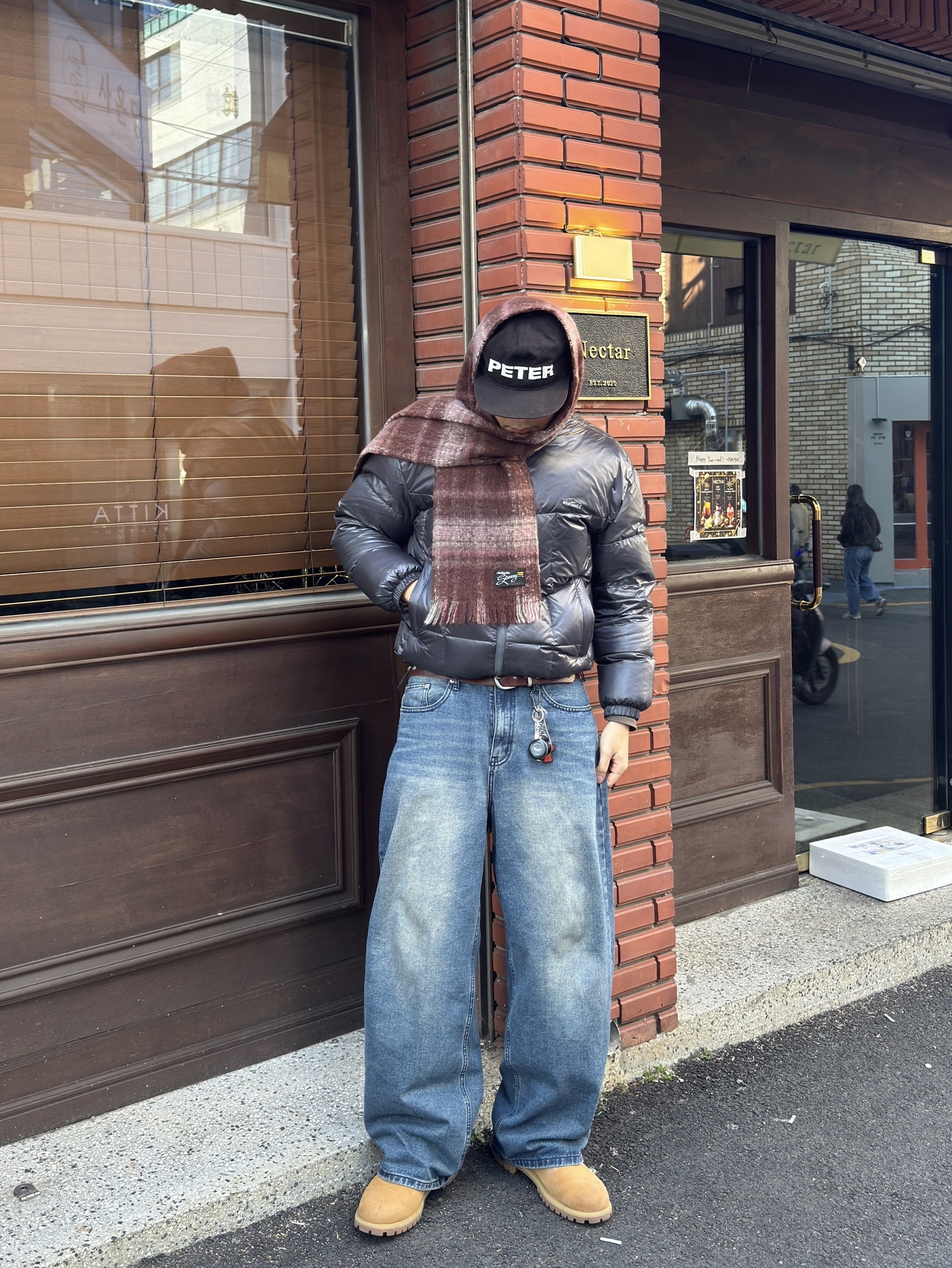 Wildthings Mountain Field Down Puffer Graphite 착용 스타일 - 2
