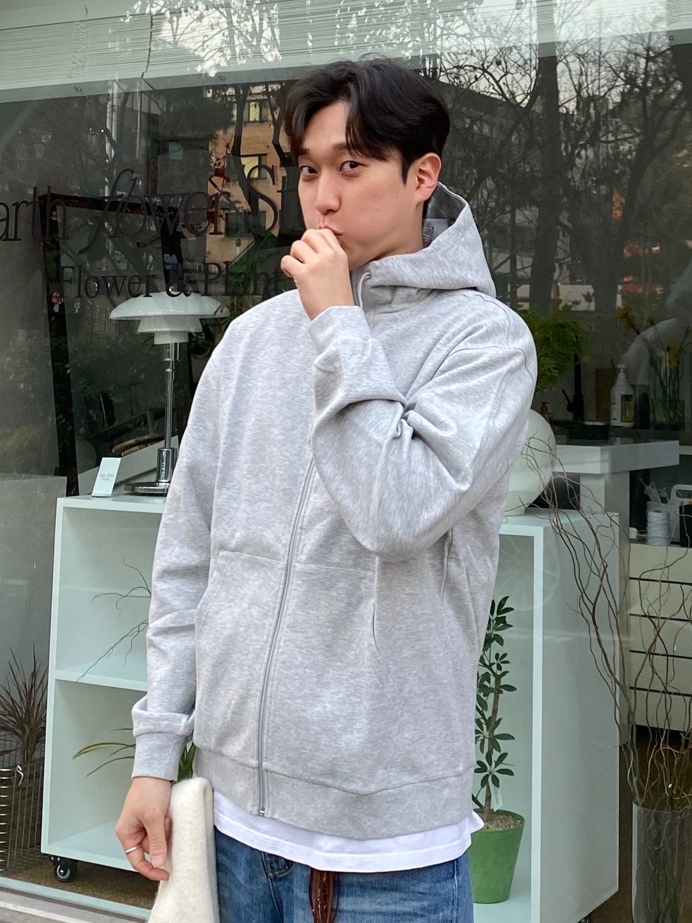 UGG Tasman Slipper Chestnut, STU X MIZUNO Stu Logo Embroidery Denim Pants Mid Blue 착용 스타일 - 3