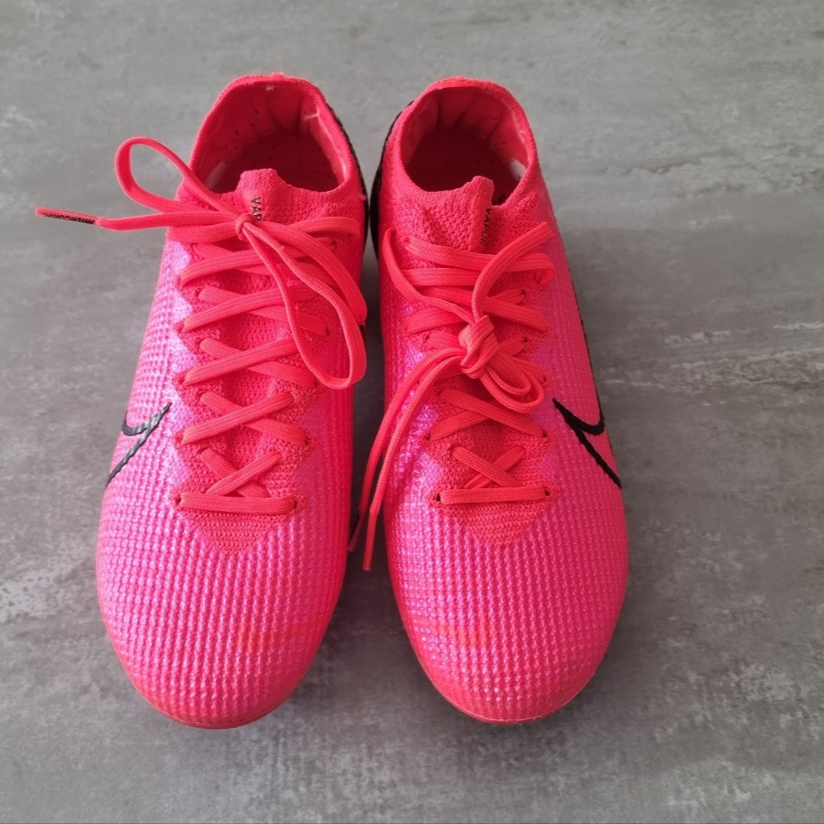 Nike Mercurial Vapor 13 Elite FG Laser Crimson Black 착용 스타일 - 2