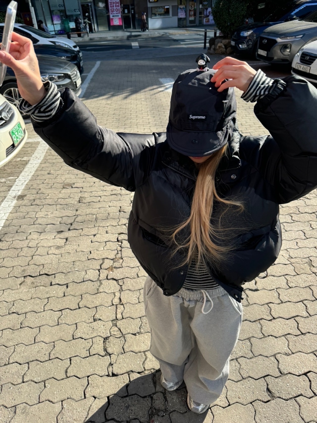 Supreme Gore-Tex Earflap Cap Black - 24FW 착용 스타일
