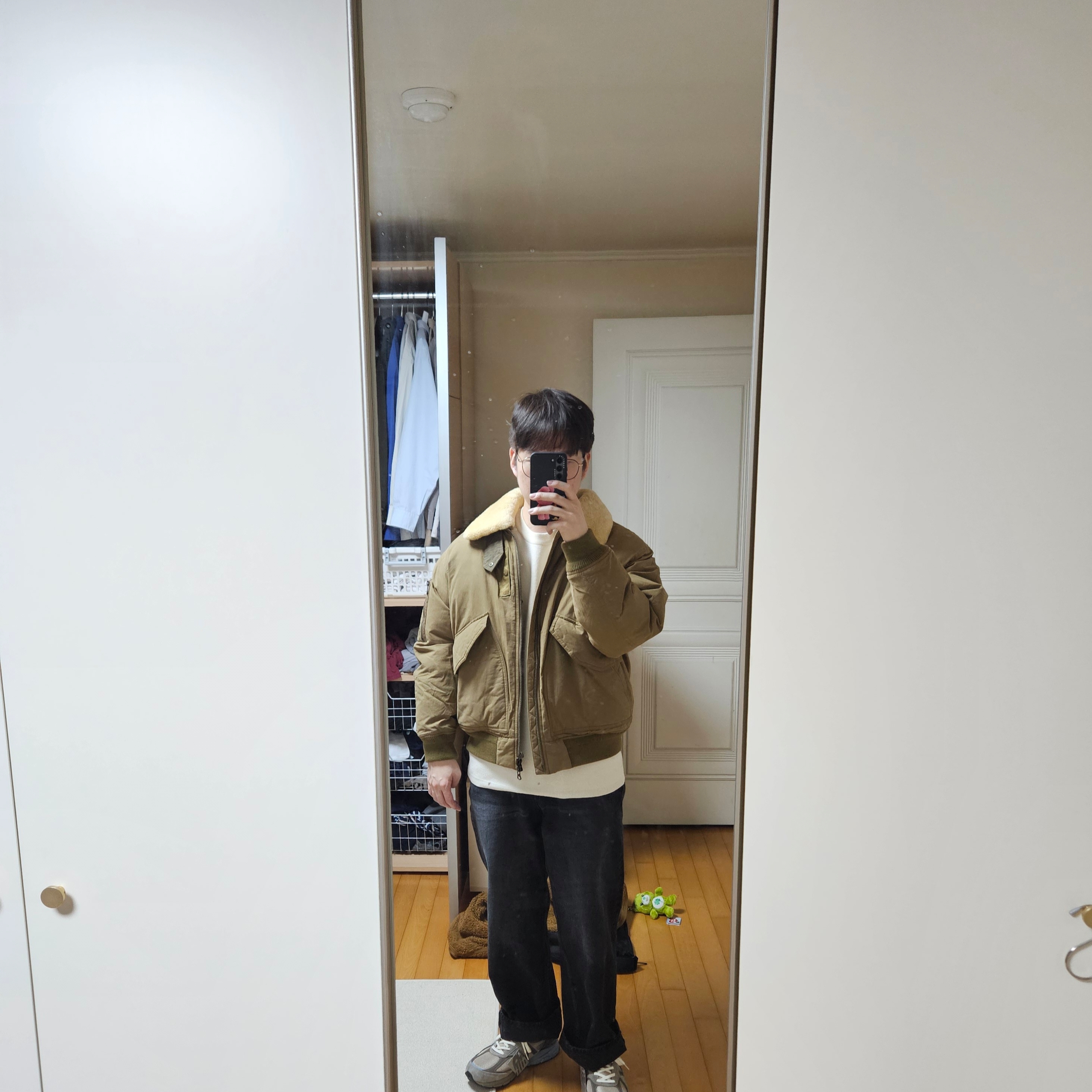 New Balance x Auralee 990v4 Made in USA London Fog 착용 스타일 - 1