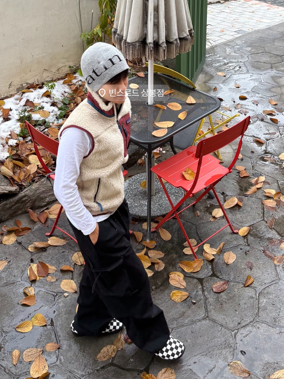 Matin Kim Logo Jacquard Short Beanie Grey, Patagonia Classic Retro-X Vest Dark Natural Sequoia Red 착용 스타일
