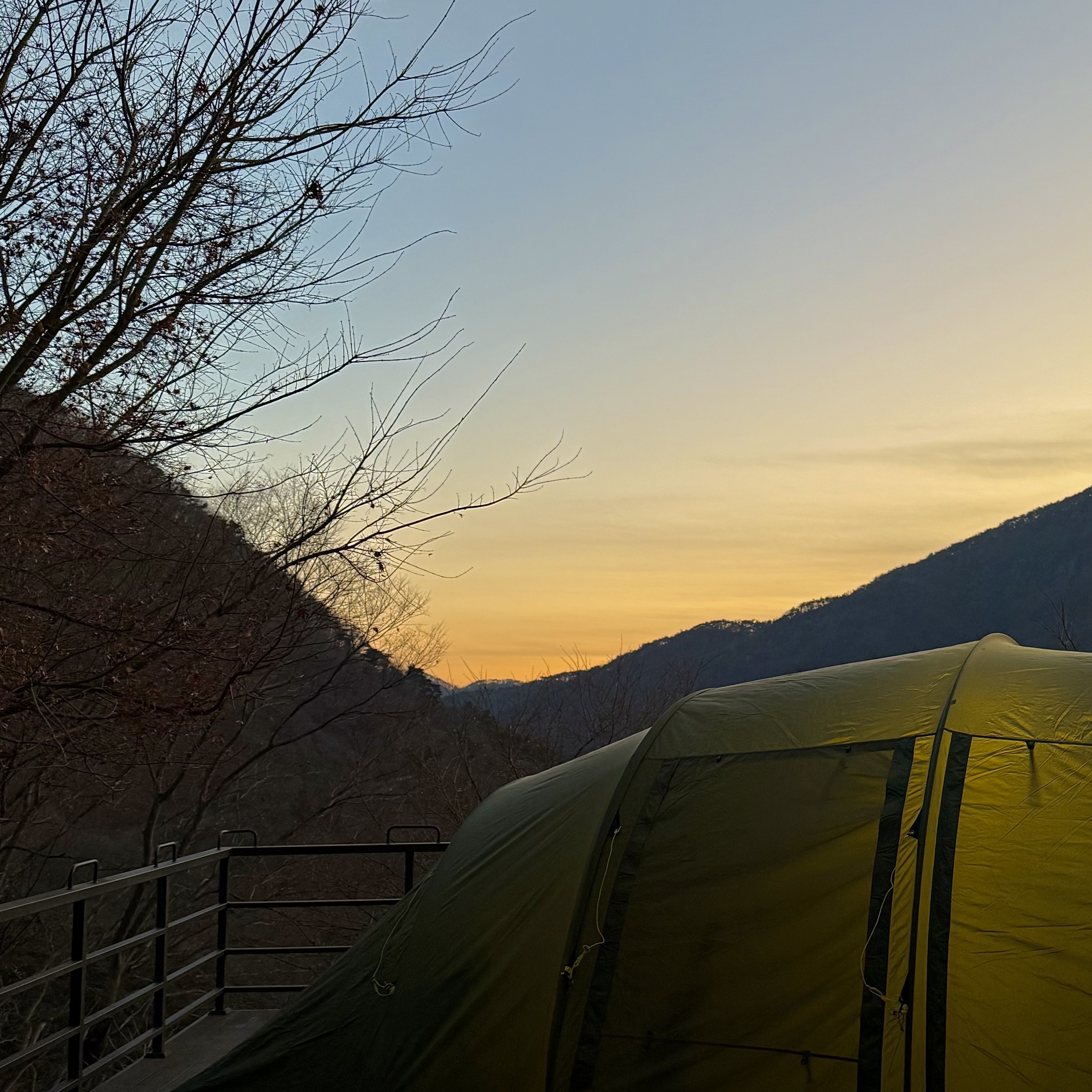 Helsport Valhall Outer Tent 착용 스타일