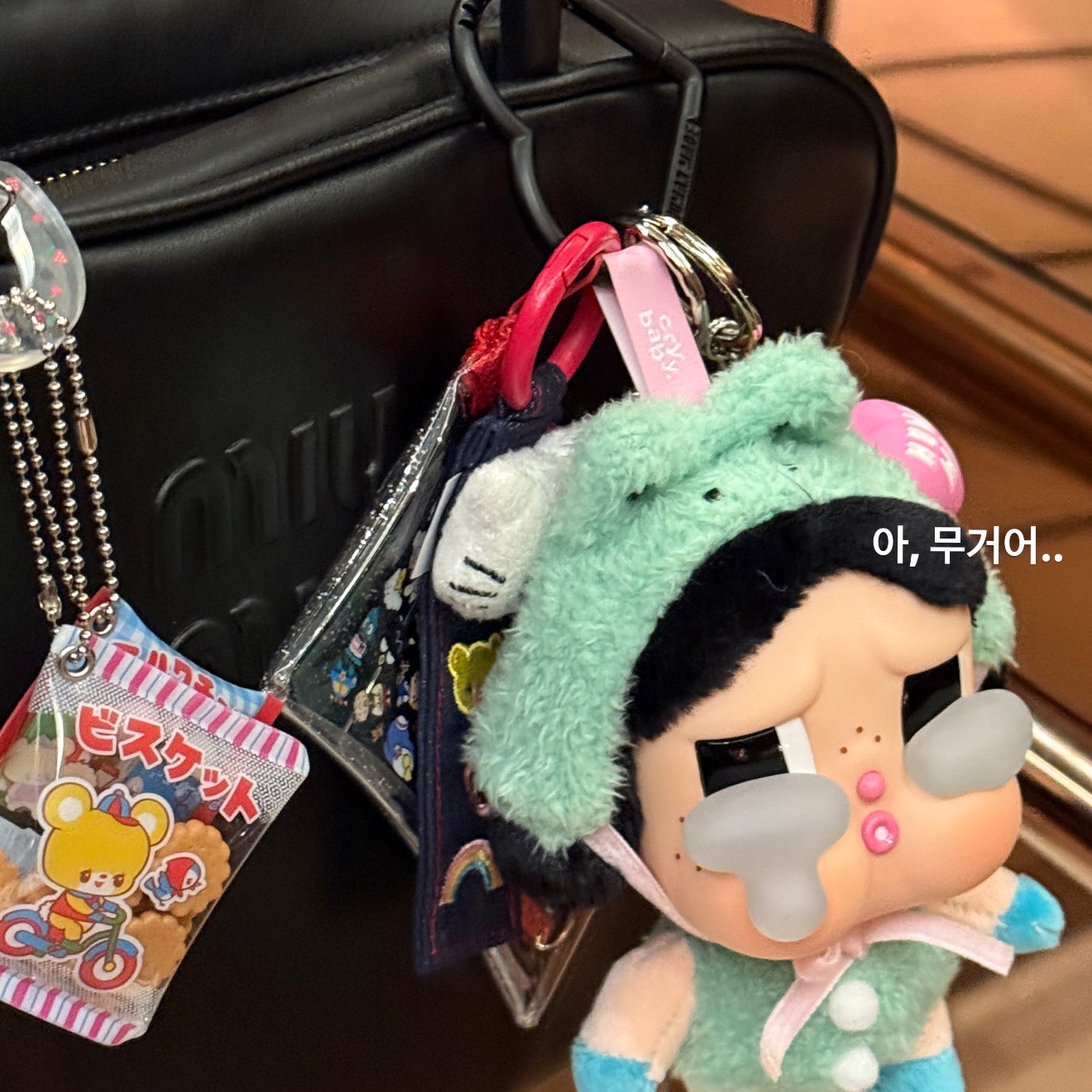 Pop Mart Crybaby Crying Again Series Plush Keyring Sealed Case (6 Blind Boxes), Miu Miu Leather Top Handle Bag Black 착용 스타일