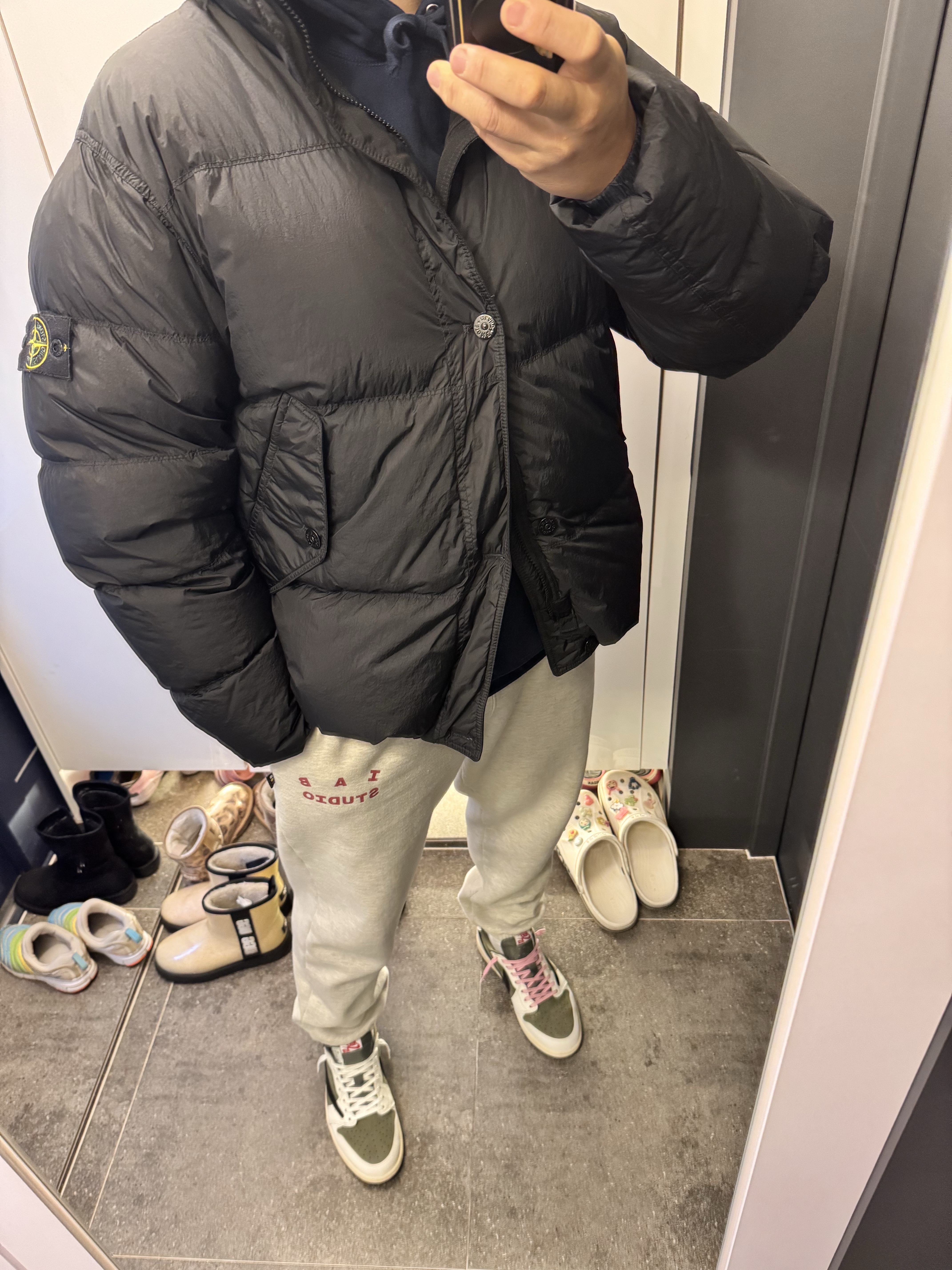 Stone Island 40123 Garment Dyed Crinkle Reps R-NY Down Jacket Black - 24FW, Supreme Box Logo Hooded Sweatshirt Navy - 24FW 착용 스타일 - 2