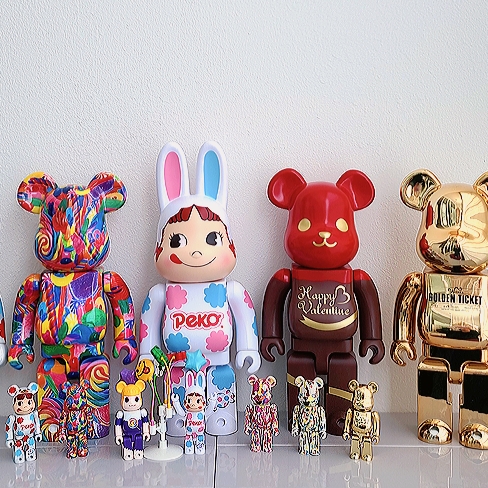Bearbrick x Shareef 2 100% & 400% Set, Bearbrick Keith Haring #8 100% & 400% Set 착용 스타일 - 7