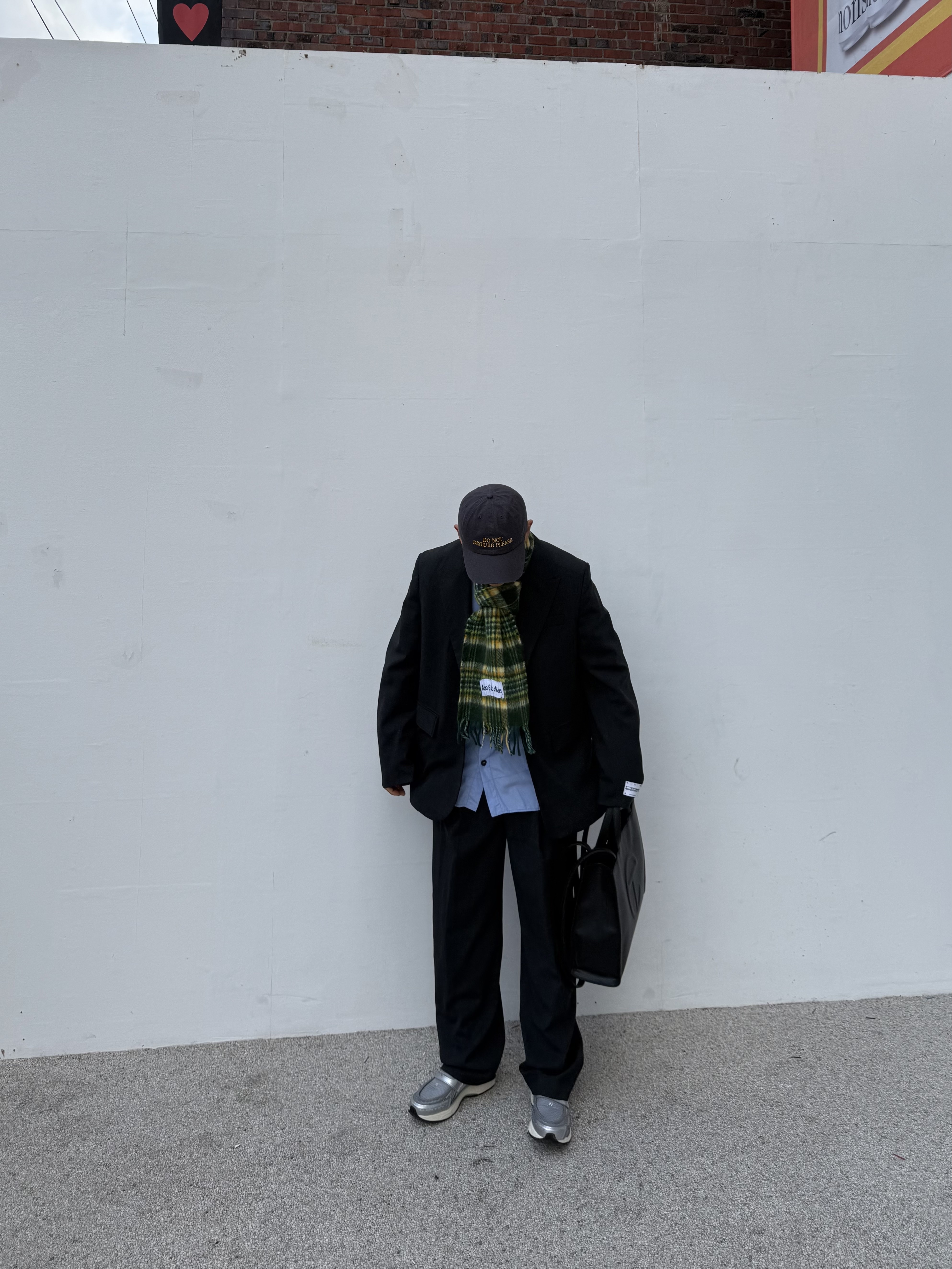 Zara x Ader Error Tapered Trousers Grey, Telfar Medium Shopping Bag Black 착용 스타일