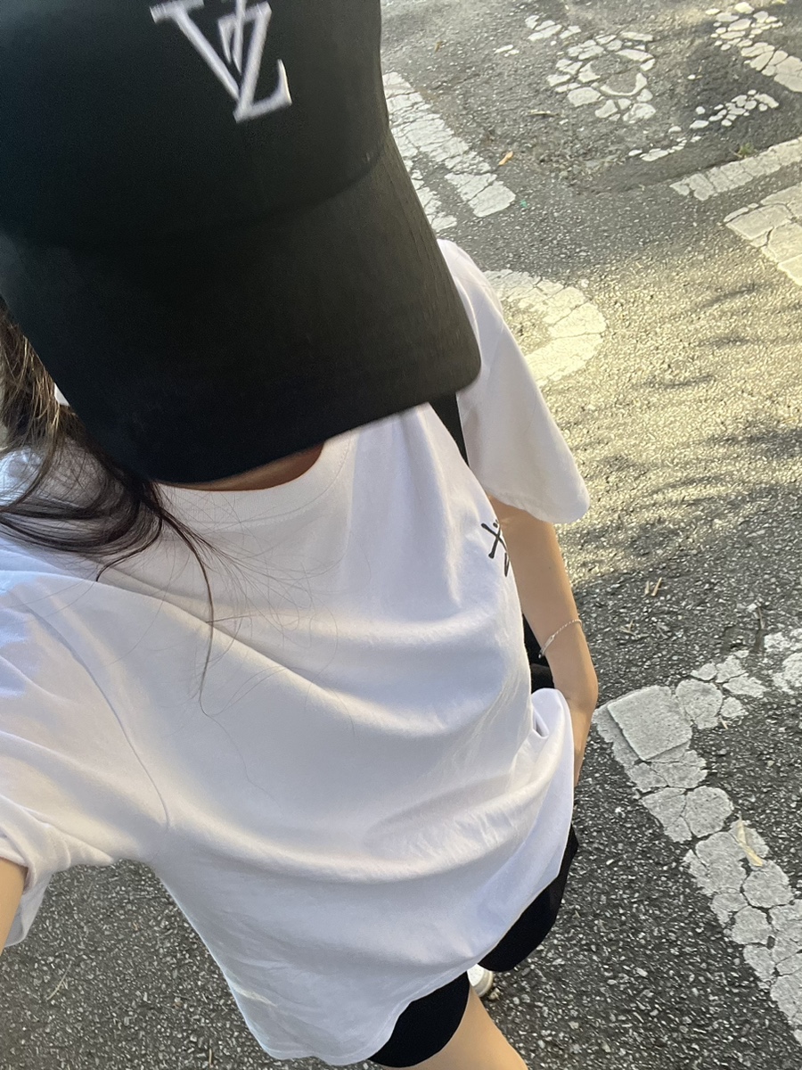 Stussy Undershirt White (3 Pack), Vivienne Westwood Mini Bas Relief Chain Bracelet Silver 착용 스타일