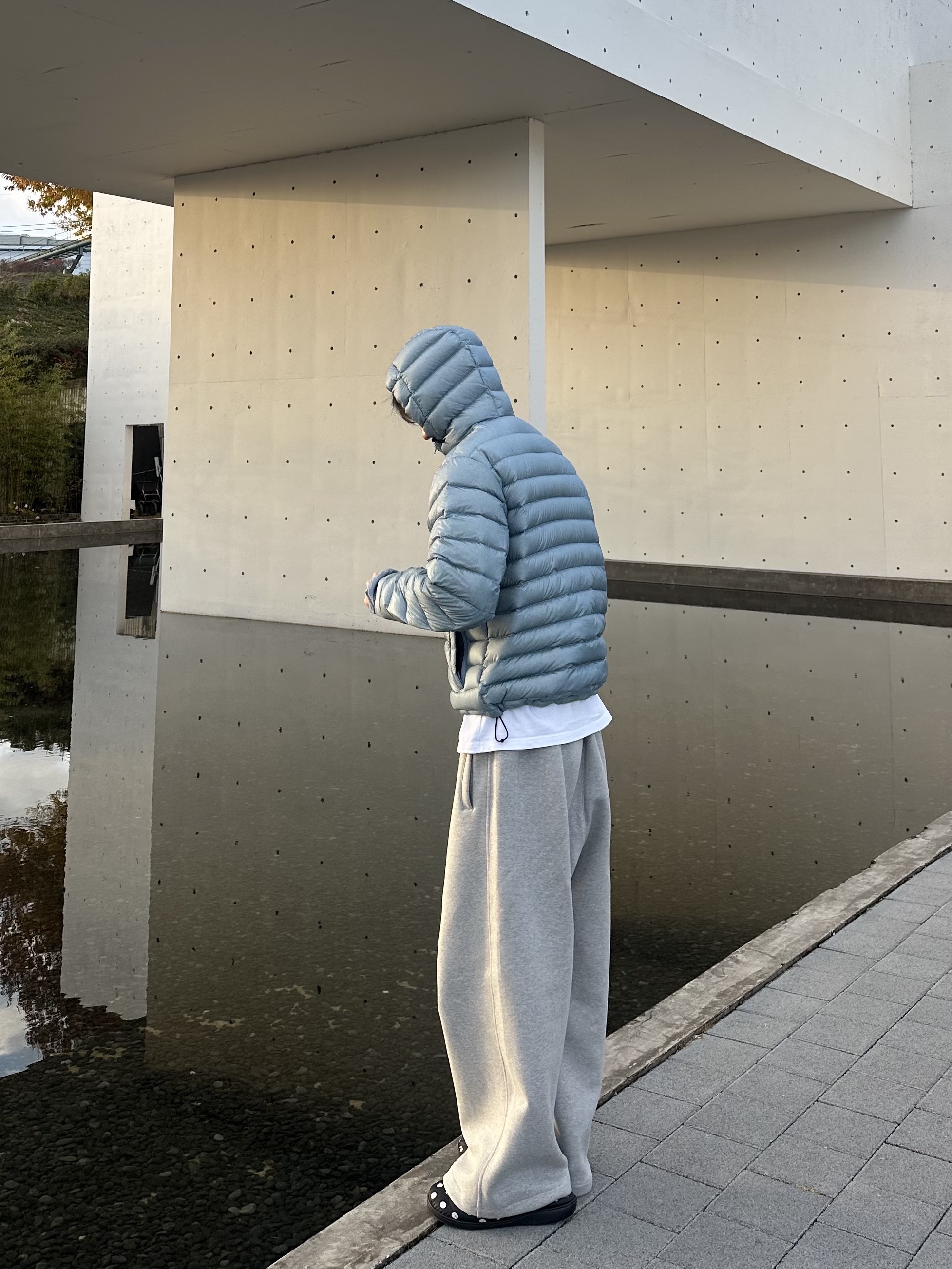 Sansan Gear Suffix Puffer Jacket Sky Blue - 24FW, Nonnod Scuba Pajama Pants Grey 착용 스타일 - 3