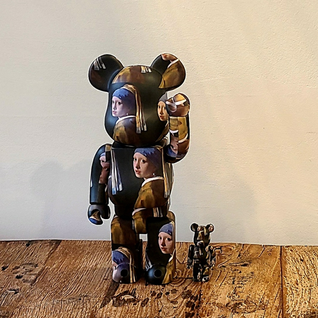 Bearbrick x Shareef 2 100% & 400% Set, Bearbrick Keith Haring #8 100% & 400% Set 착용 스타일 - 9
