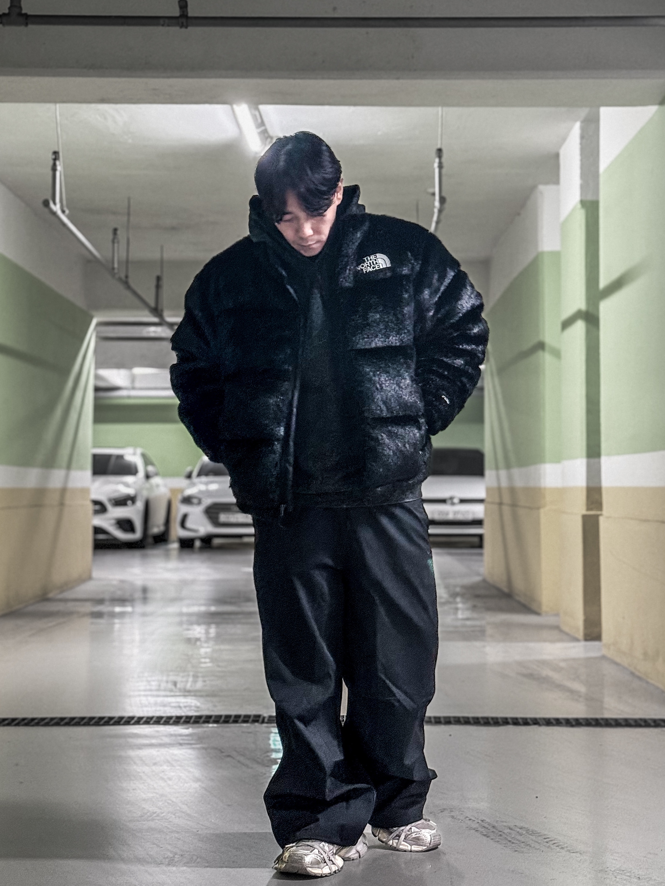 Supreme x The North Face Faux Fur Nuptse Jacket Black - 20FW, Supreme x Stone Island Hooded Sweatshirt Black - 23FW 착용 스타일