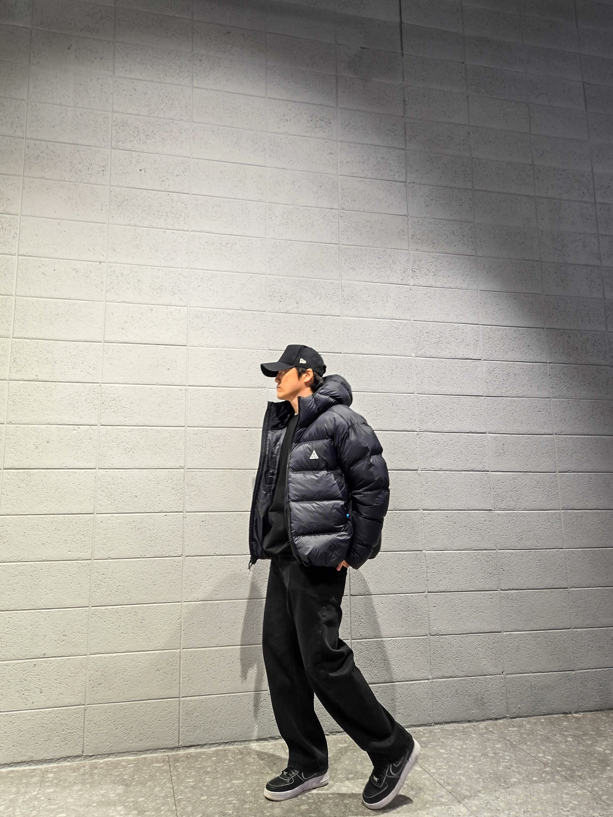 Nike ACG Therma-Fit ADV Lunar Lake Loose Hooded Jacket Black Summit White - Asia, Nike Air Force 1 '07 LV8 Black White 착용 스타일