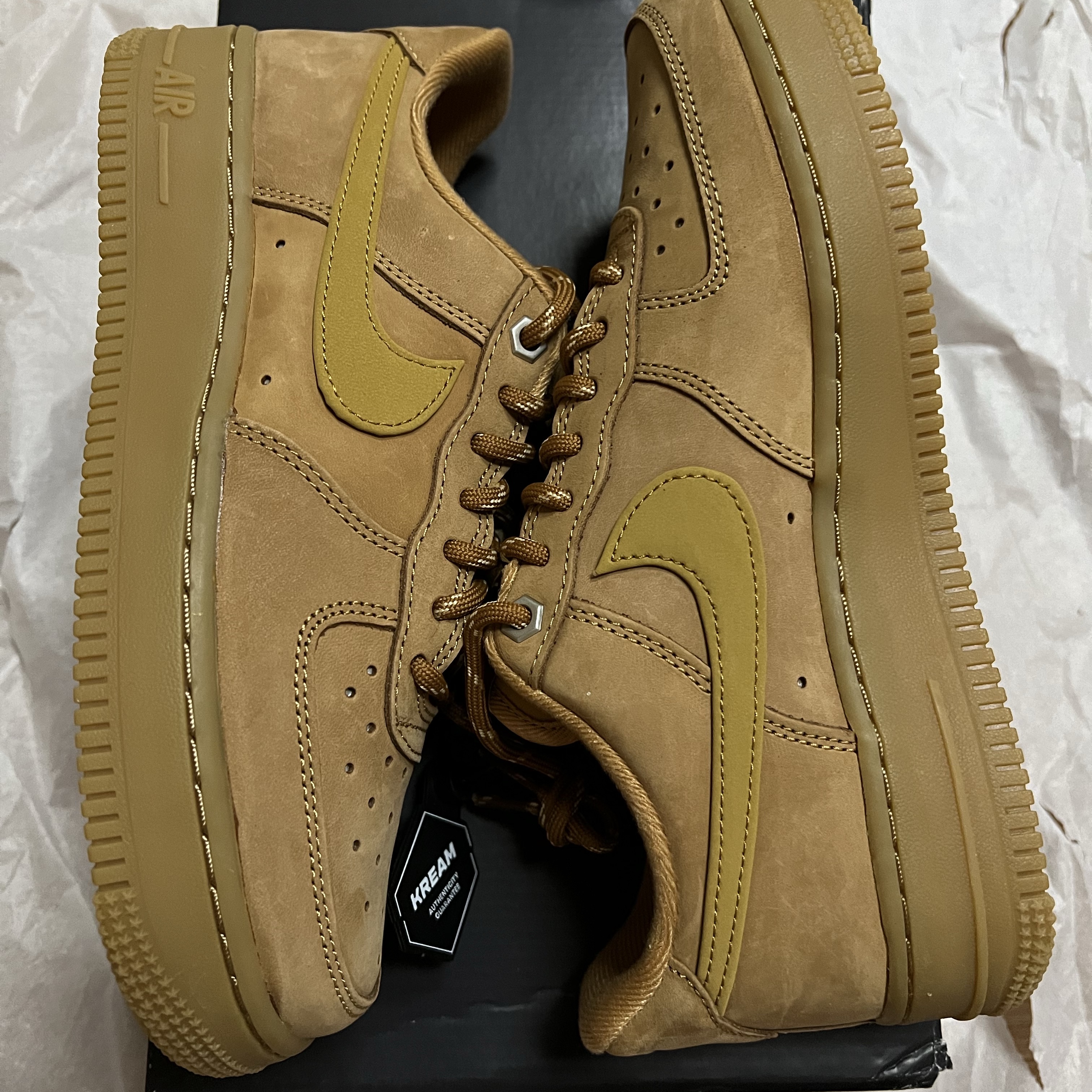 (W) Nike Air Force 1 '07 WB Flax Wheat 착용 스타일