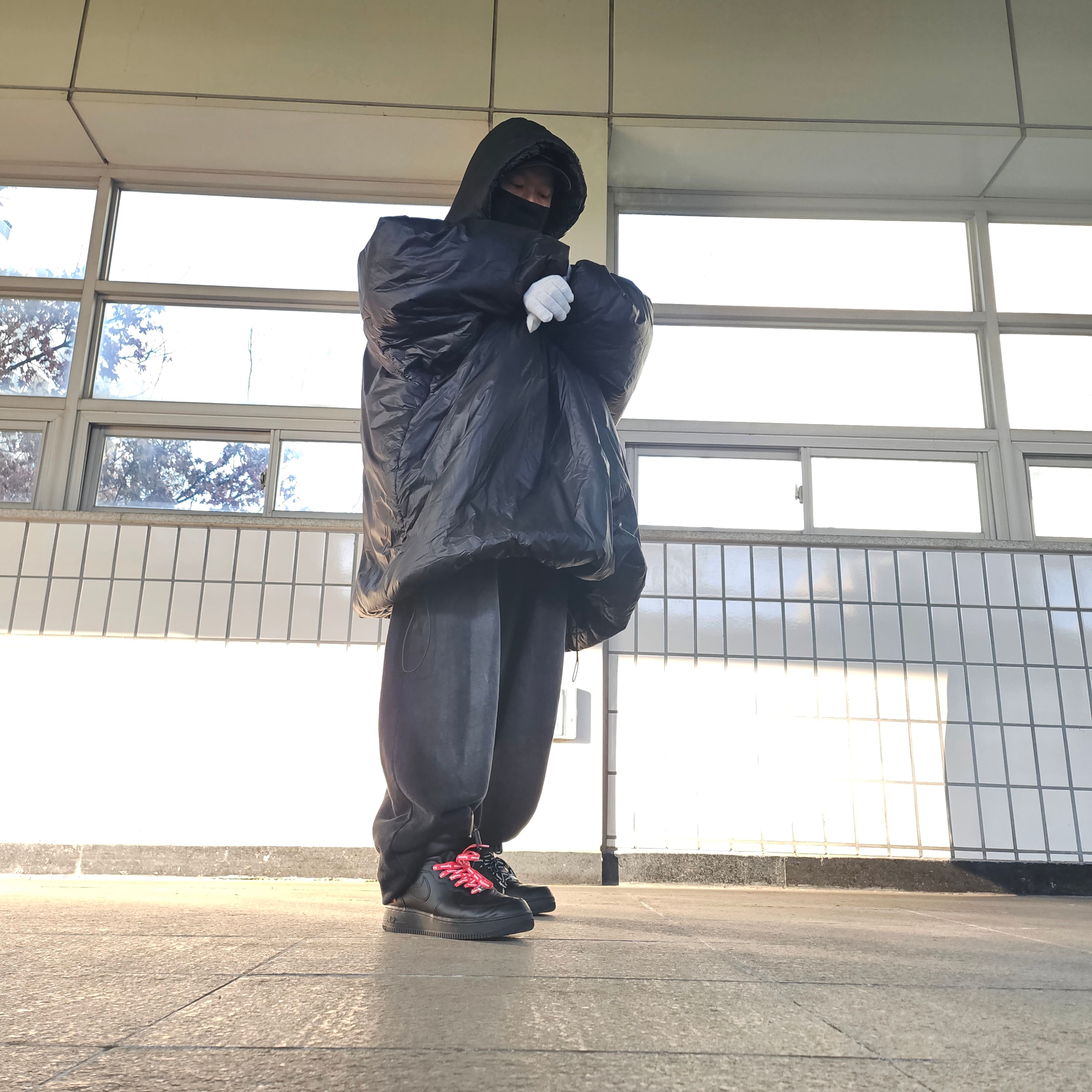 Supreme Warm Up 6-Panel Black - 23FW, Nike x Supreme Air Force 1 Mid Black 착용 스타일 - 3