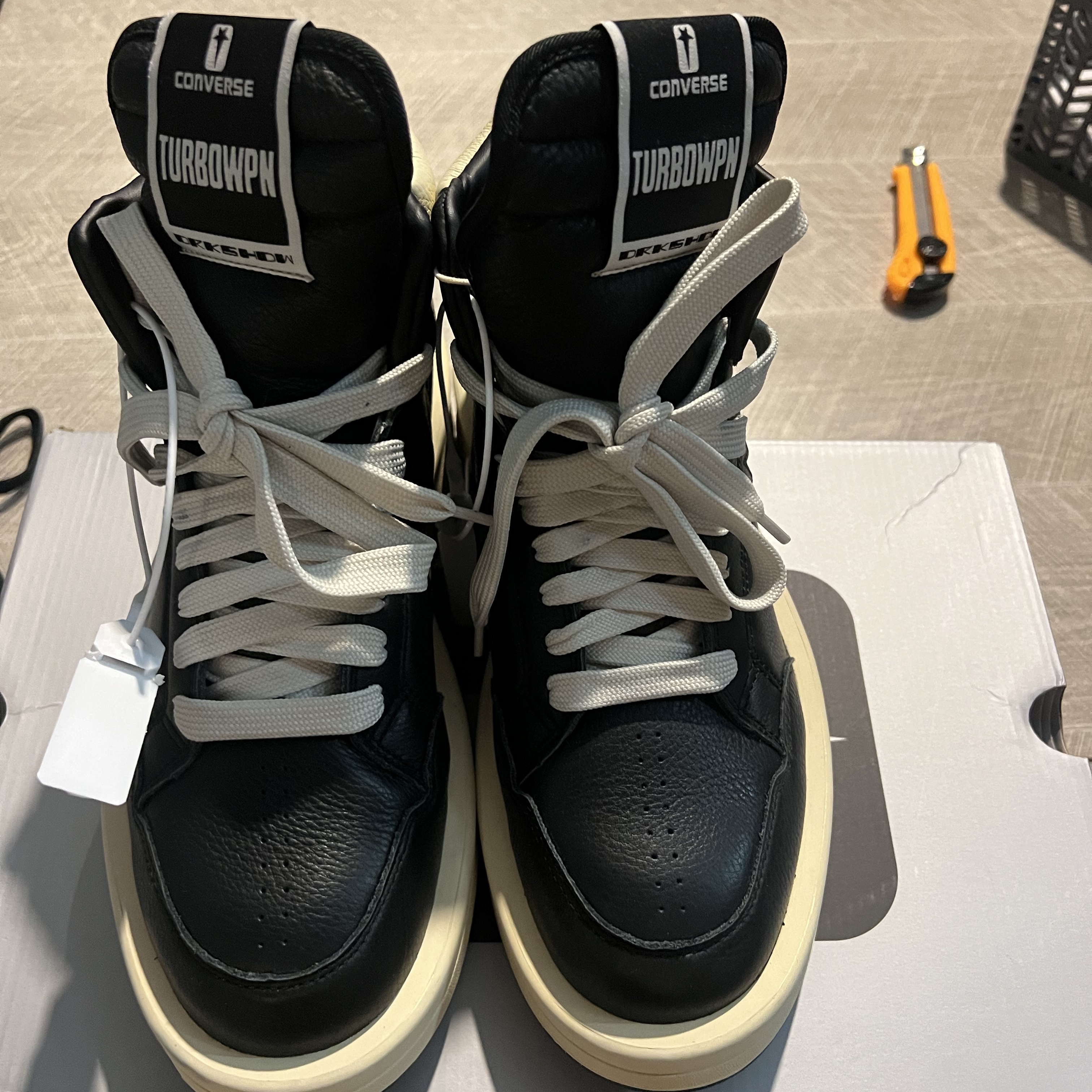 Converse x Drkshdw Turbowpn Black Cream 착용 스타일