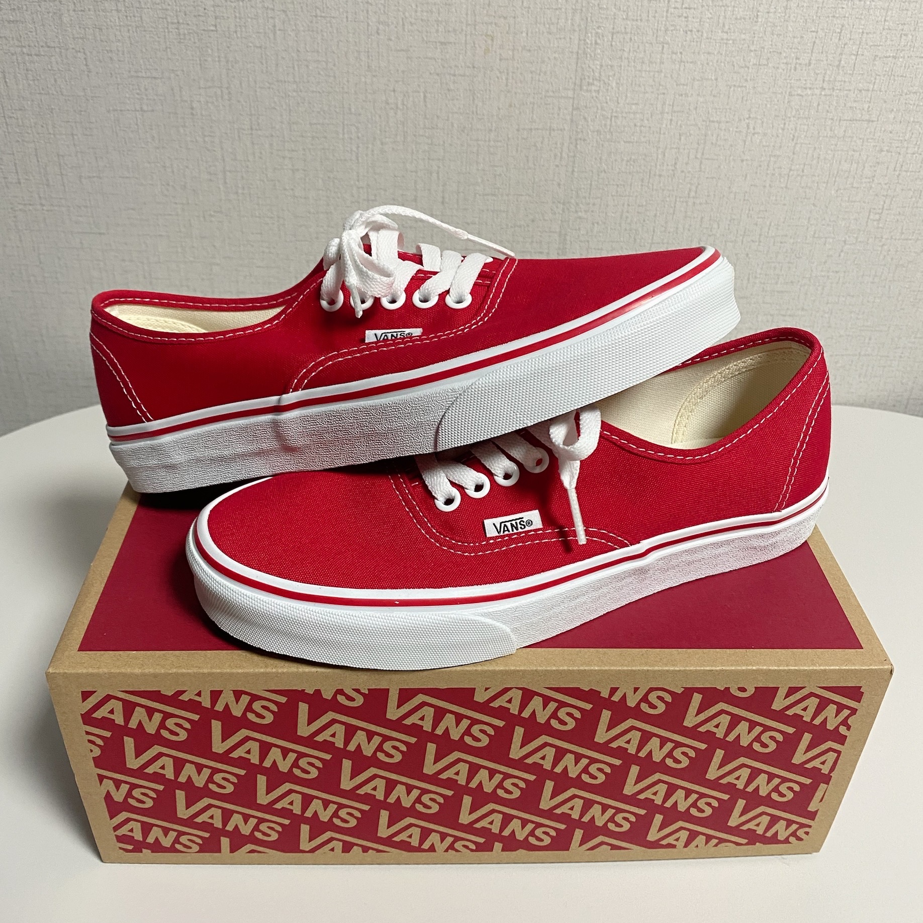 Vans Authentic Red 착용 스타일