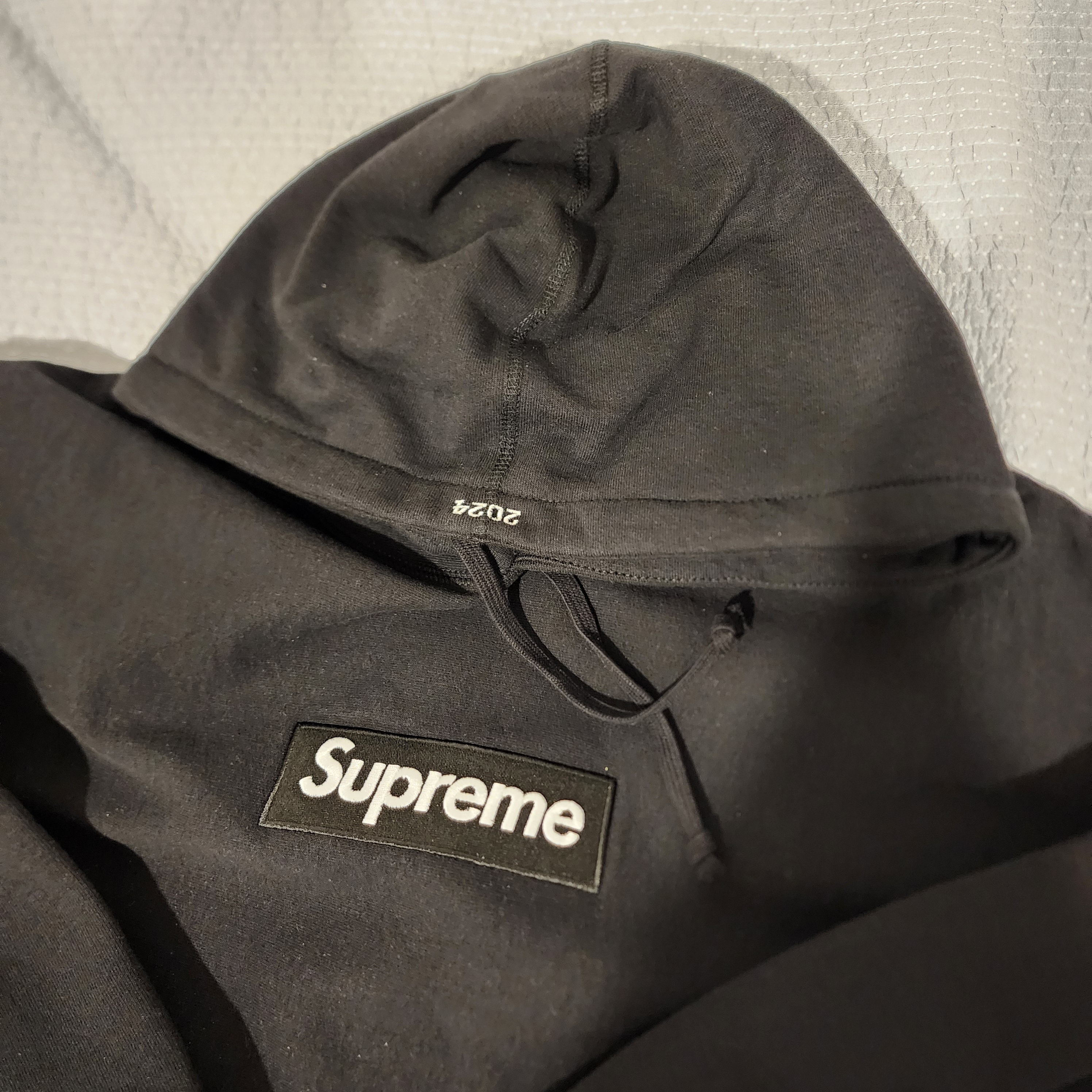 Supreme Box Logo Hooded Sweatshirt Black - 24FW 착용 스타일 - 2
