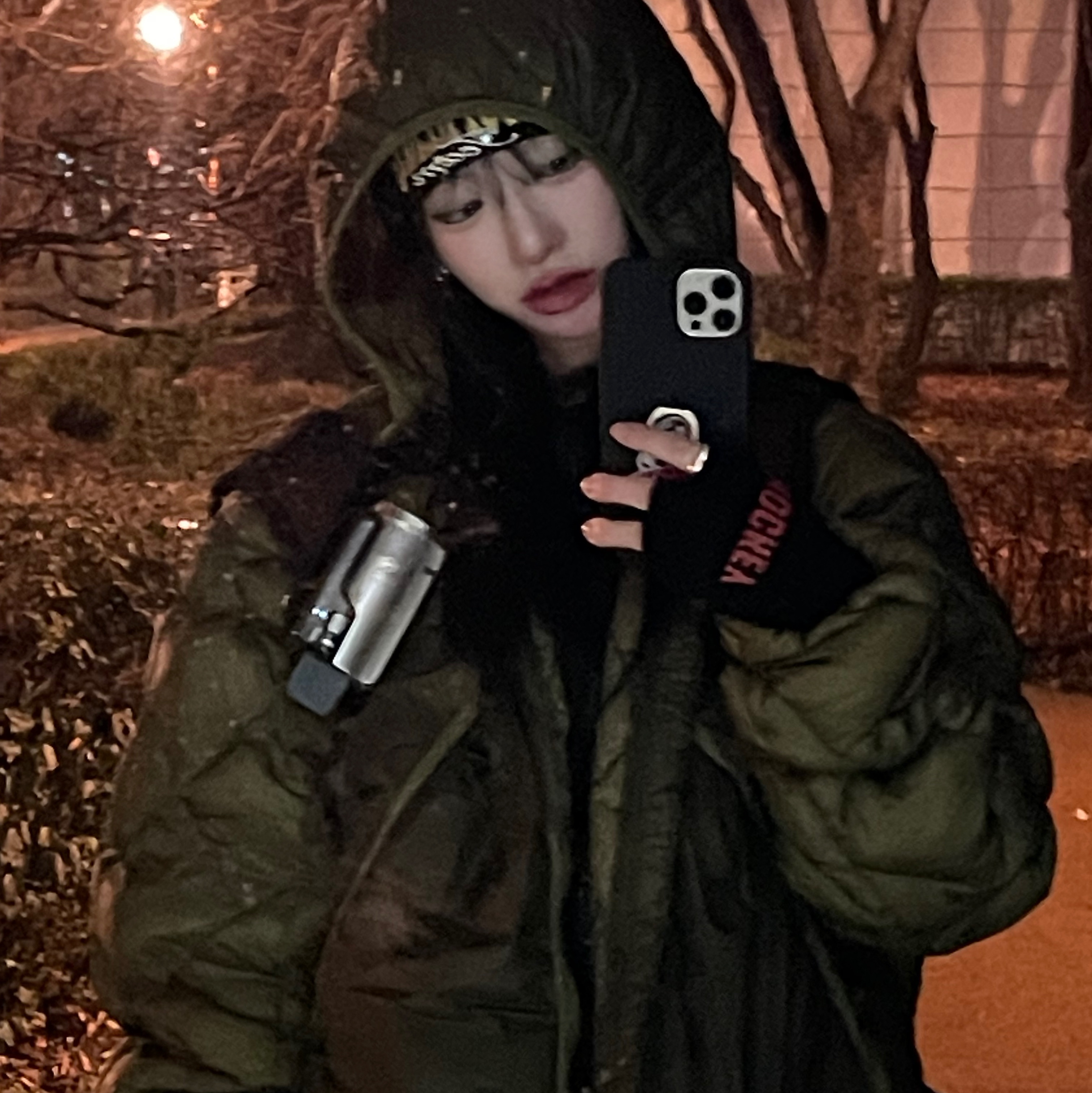 Roa Light Down Jacket Olive Branch, Oakley Icon RC Backpack Blackout 착용 스타일 - 4