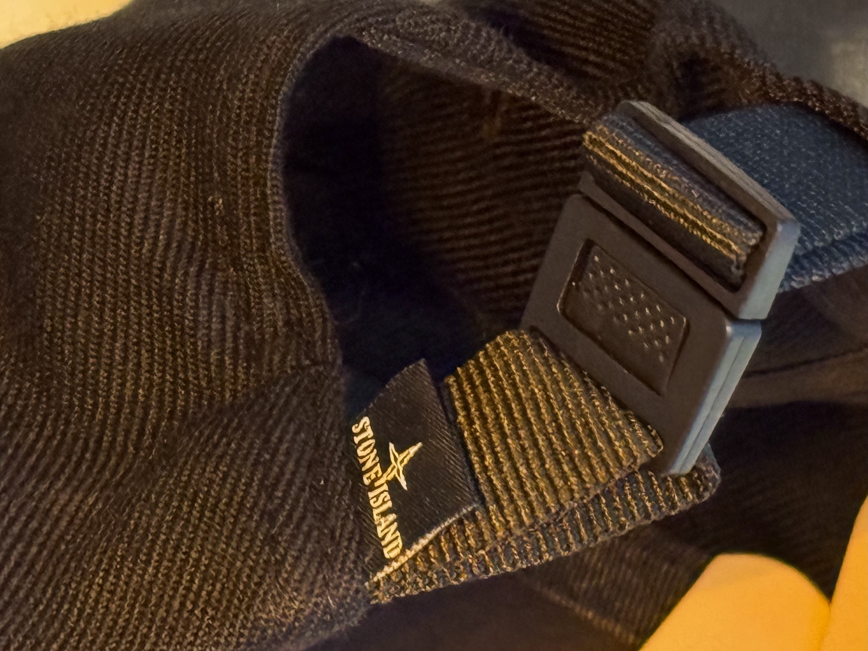 Stone Island 99675 6-Panel Cap Black 착용 스타일 - 2