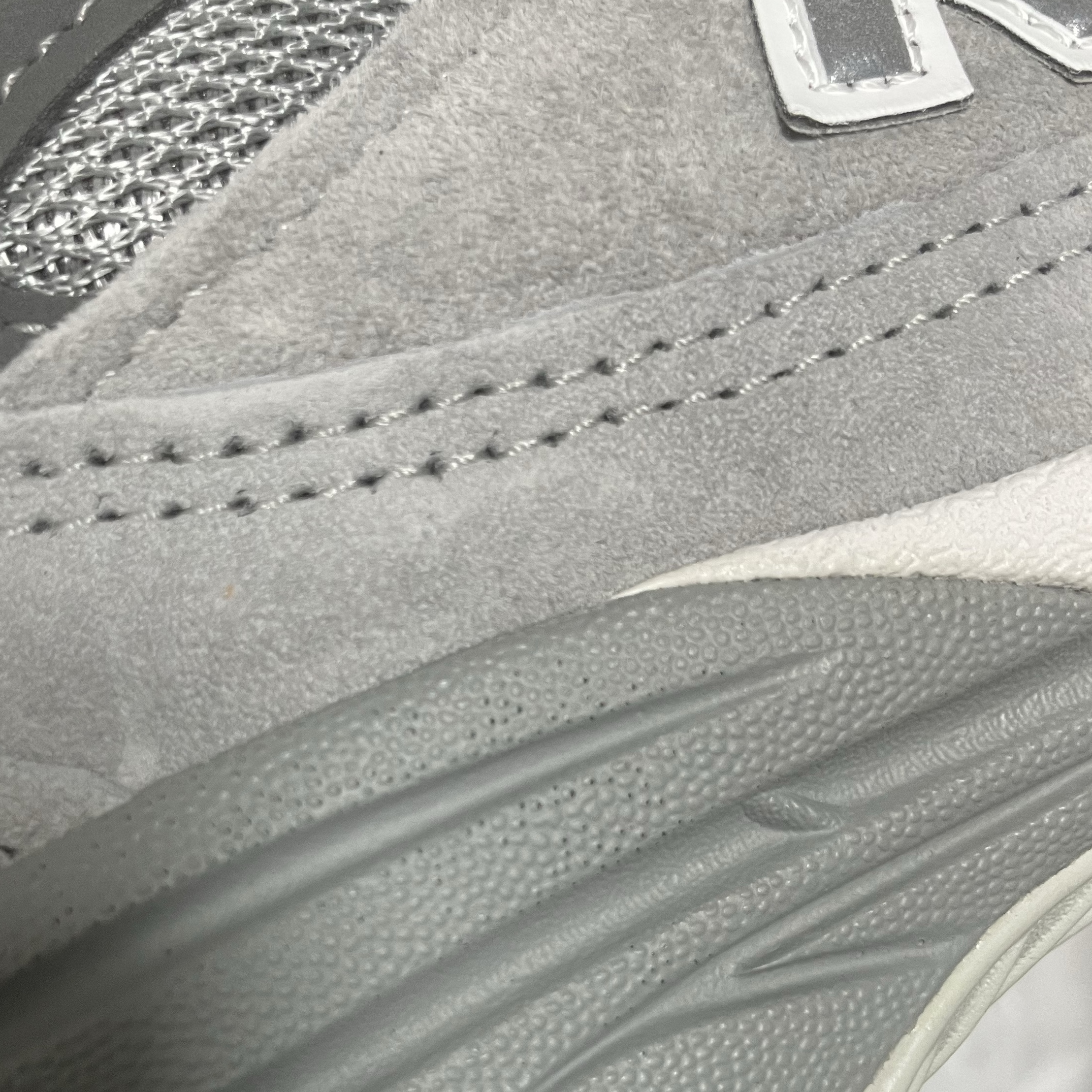 (W) New Balance 993 Made in USA Grey - B Standard 착용 스타일 - 2