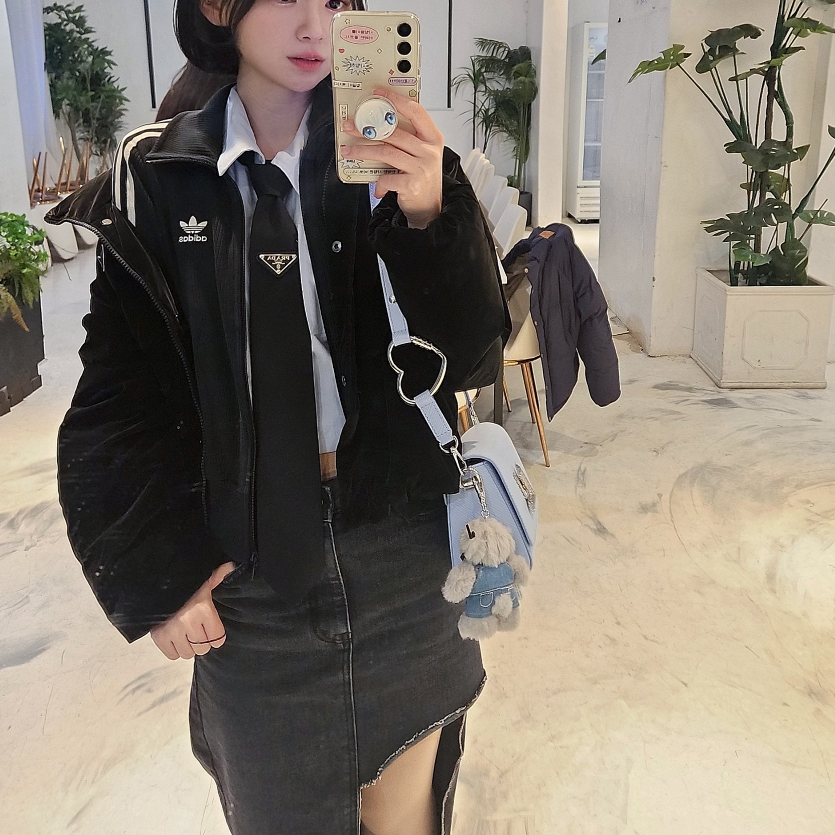 Prada Re-Nylon Gabardine Tie Black 착용 스타일