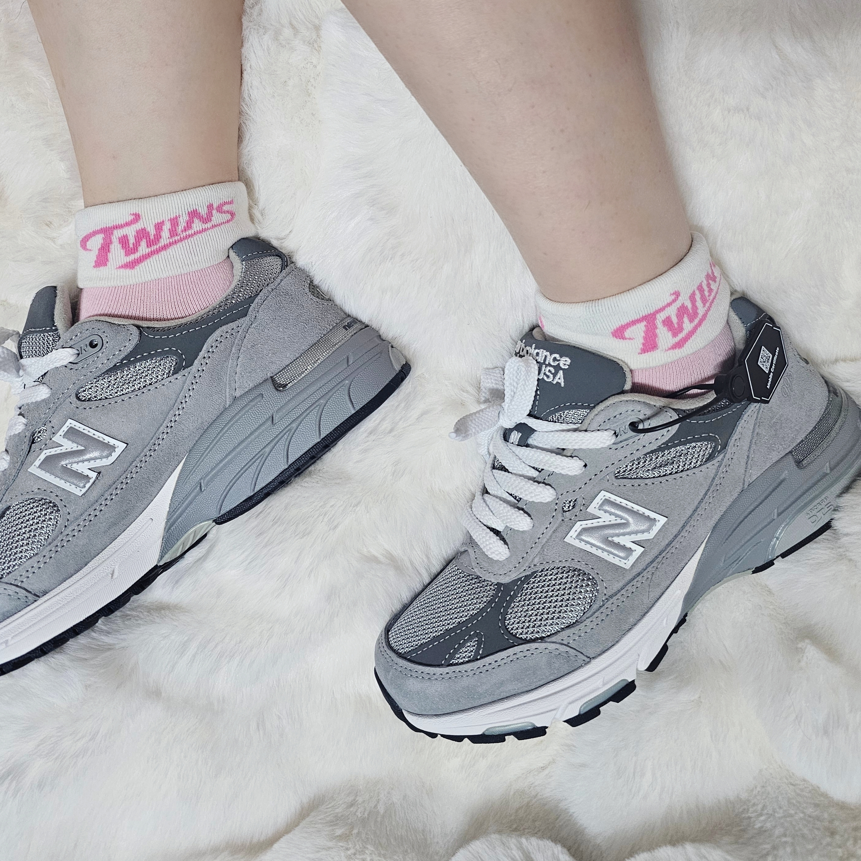 (W) New Balance 993 Made in USA Grey - B Standard 착용 스타일