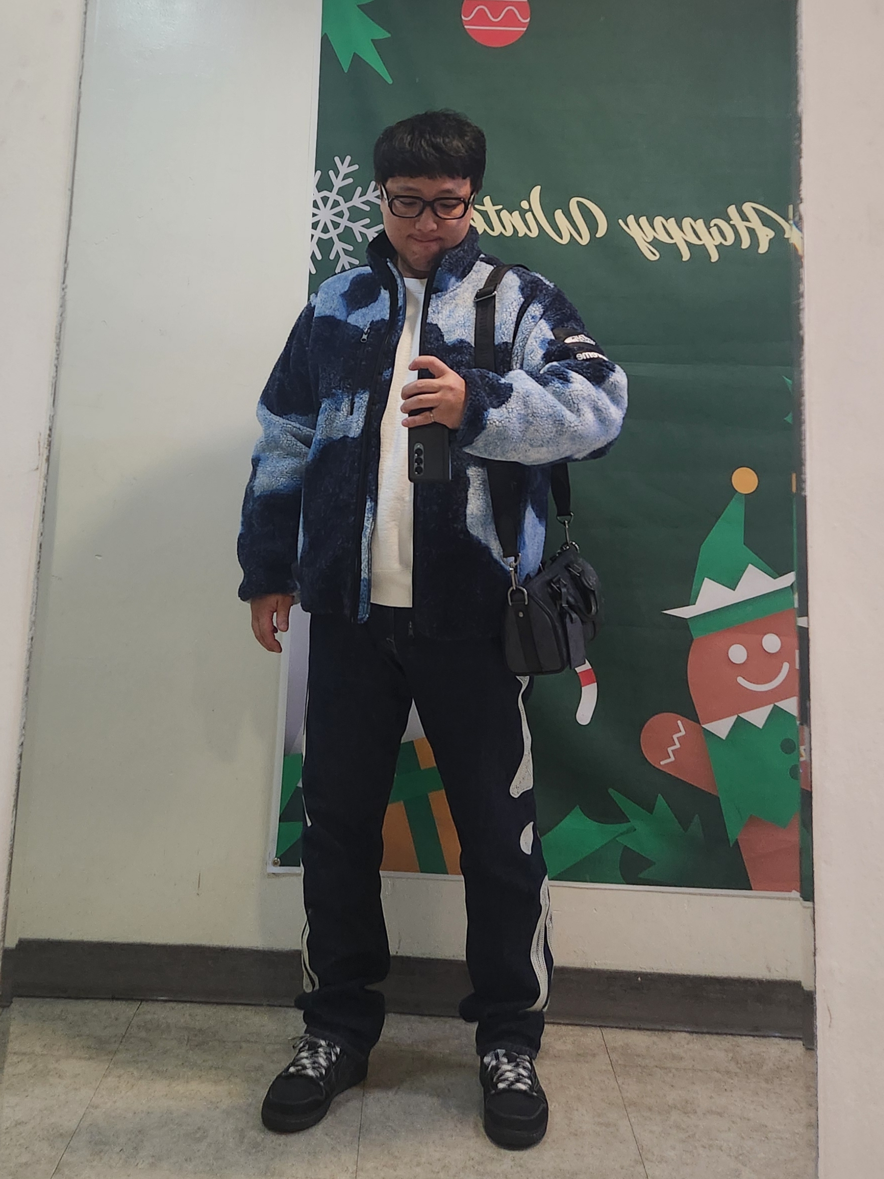 Kapital 12.5 oz. Denim Mexican Tuxedo 5P Okagilly Pants Indigo, Supreme x The North Face Bleached Denim Print Fleece Jacket Indigo - 21FW 착용 스타일 - 1
