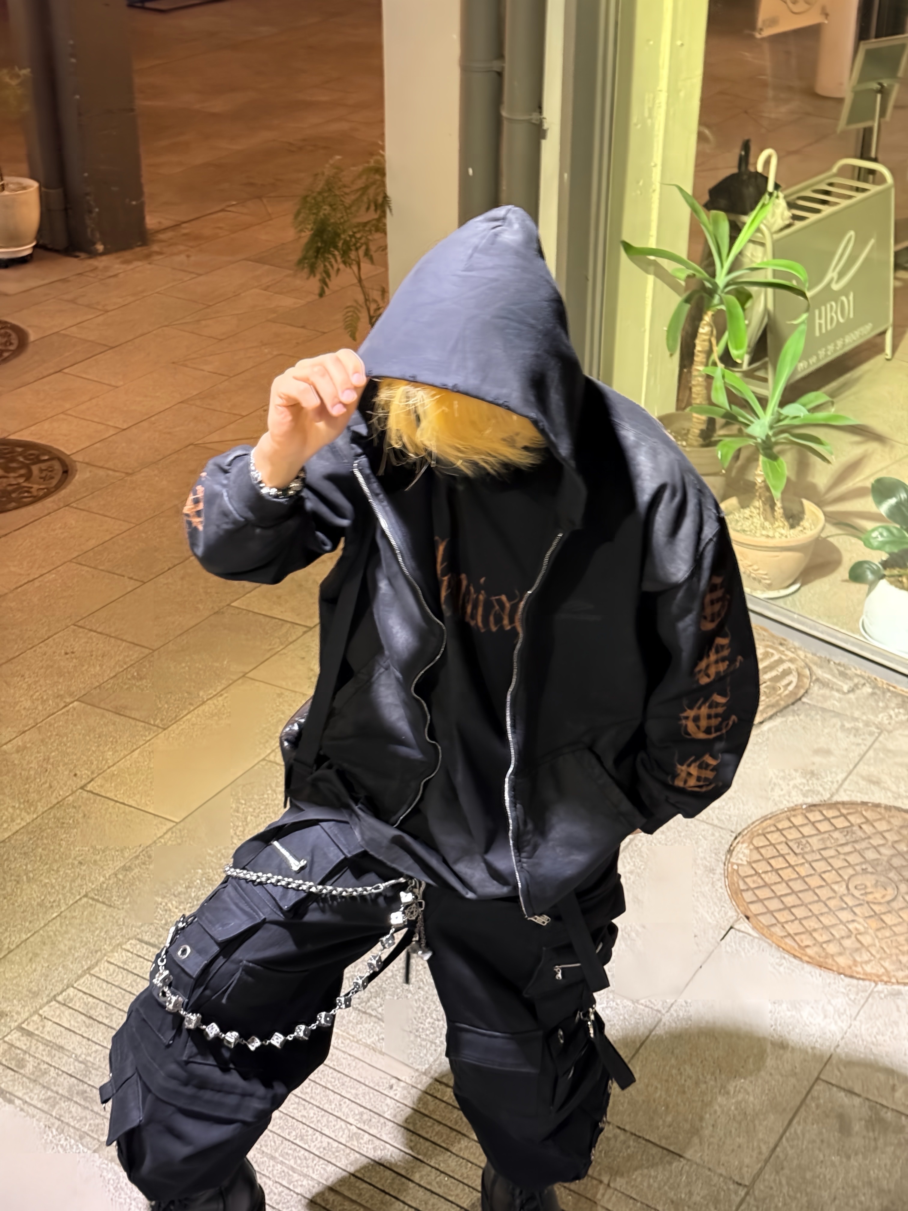 Balenciaga Heavy Metal Outerwear Zip-Up Hoodie Oversized Black Faded, Balenciaga Stomper Bootie Black 착용 스타일 - 7