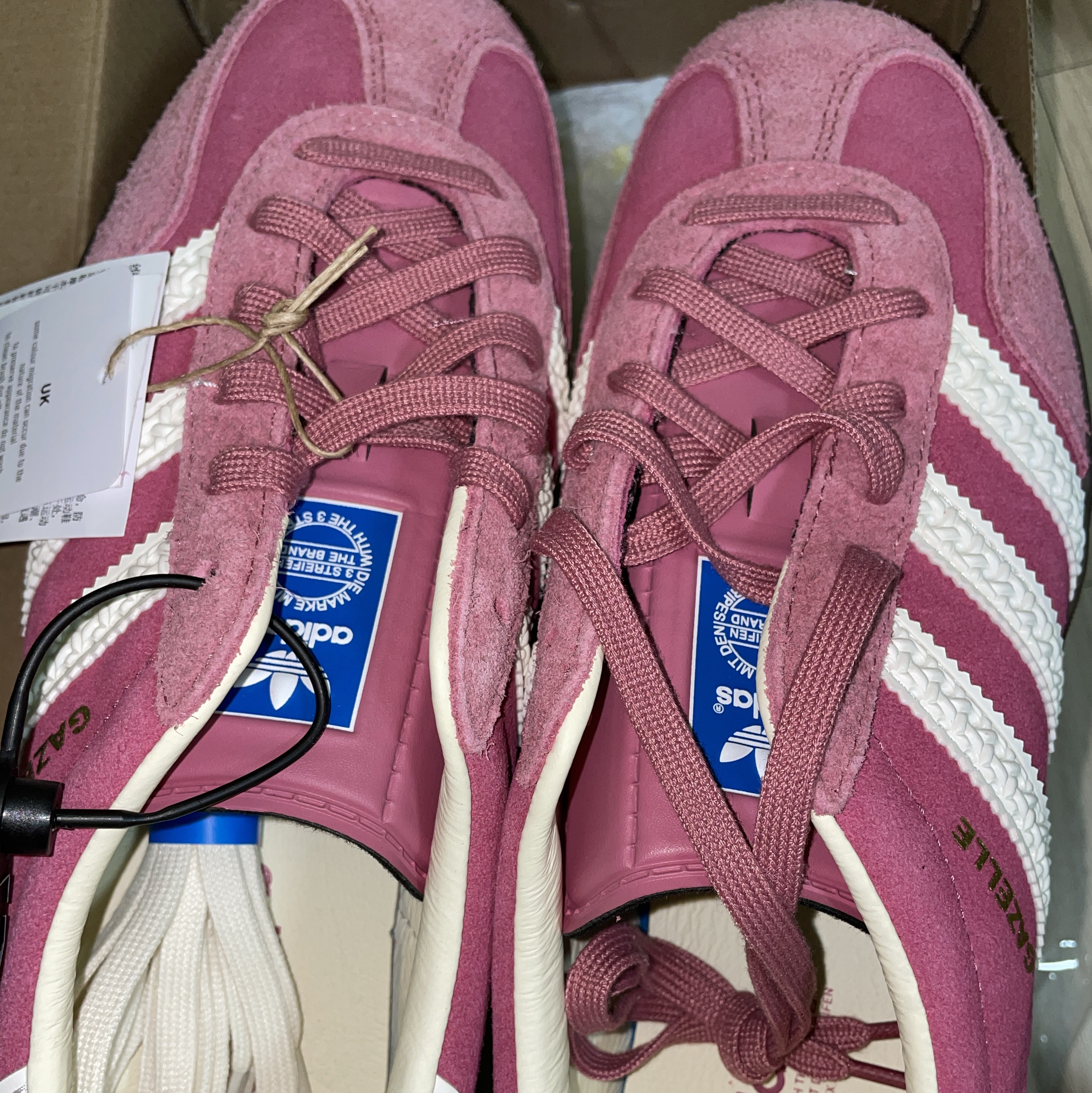 Adidas Gazelle Indoor Pink Off White 착용 스타일