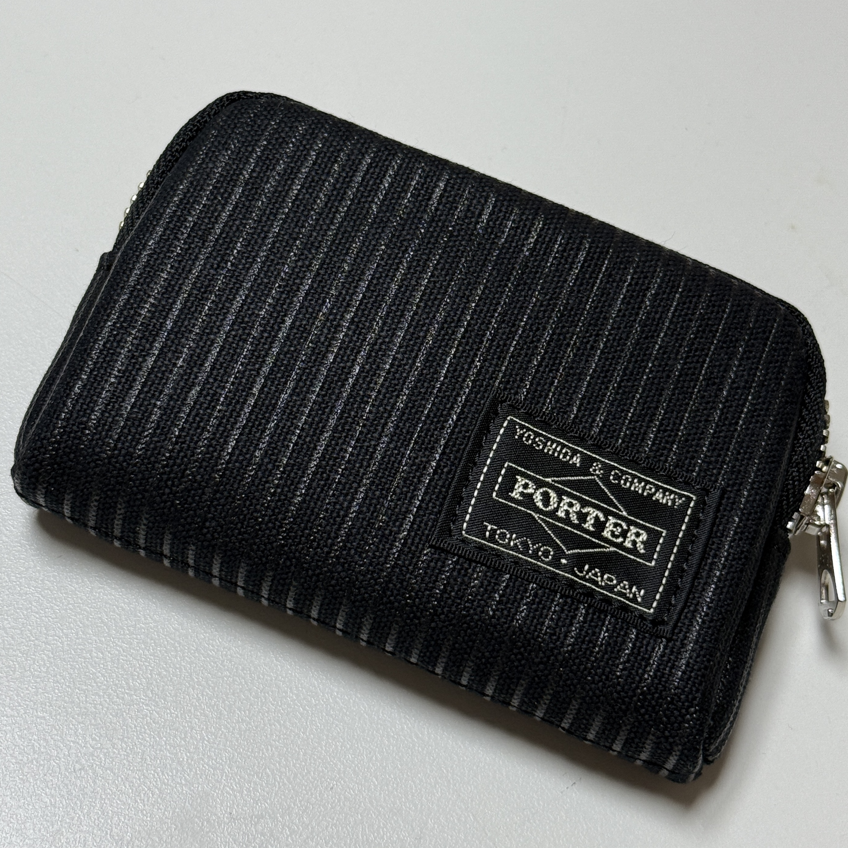 Porter Drawing Coin Key Case Black 착용 스타일