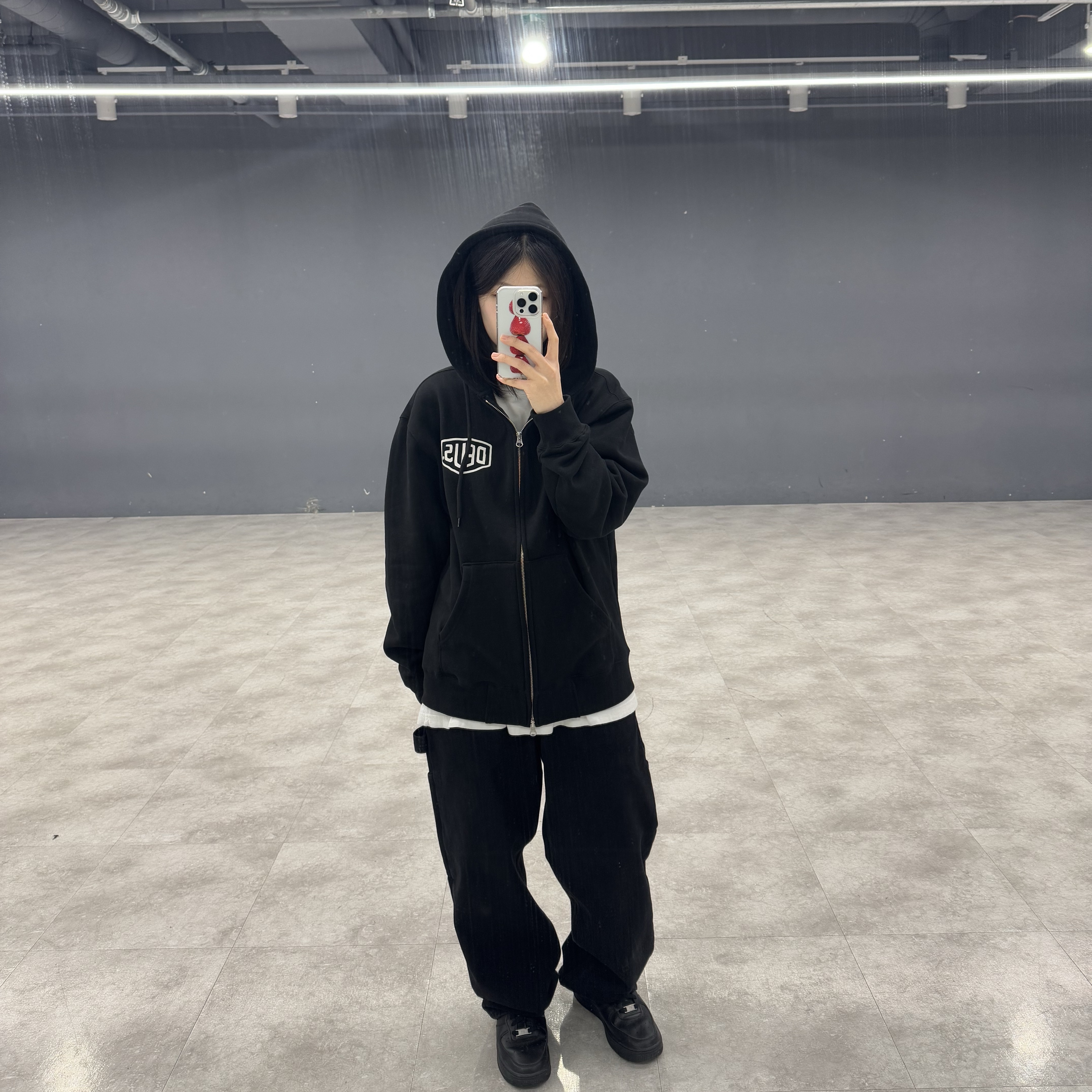 Deus Ex Machina Seoul College Hooded Jacket Black, (W) Nike Air Force 1 '07 Low Triple Black 착용 스타일 - 2
