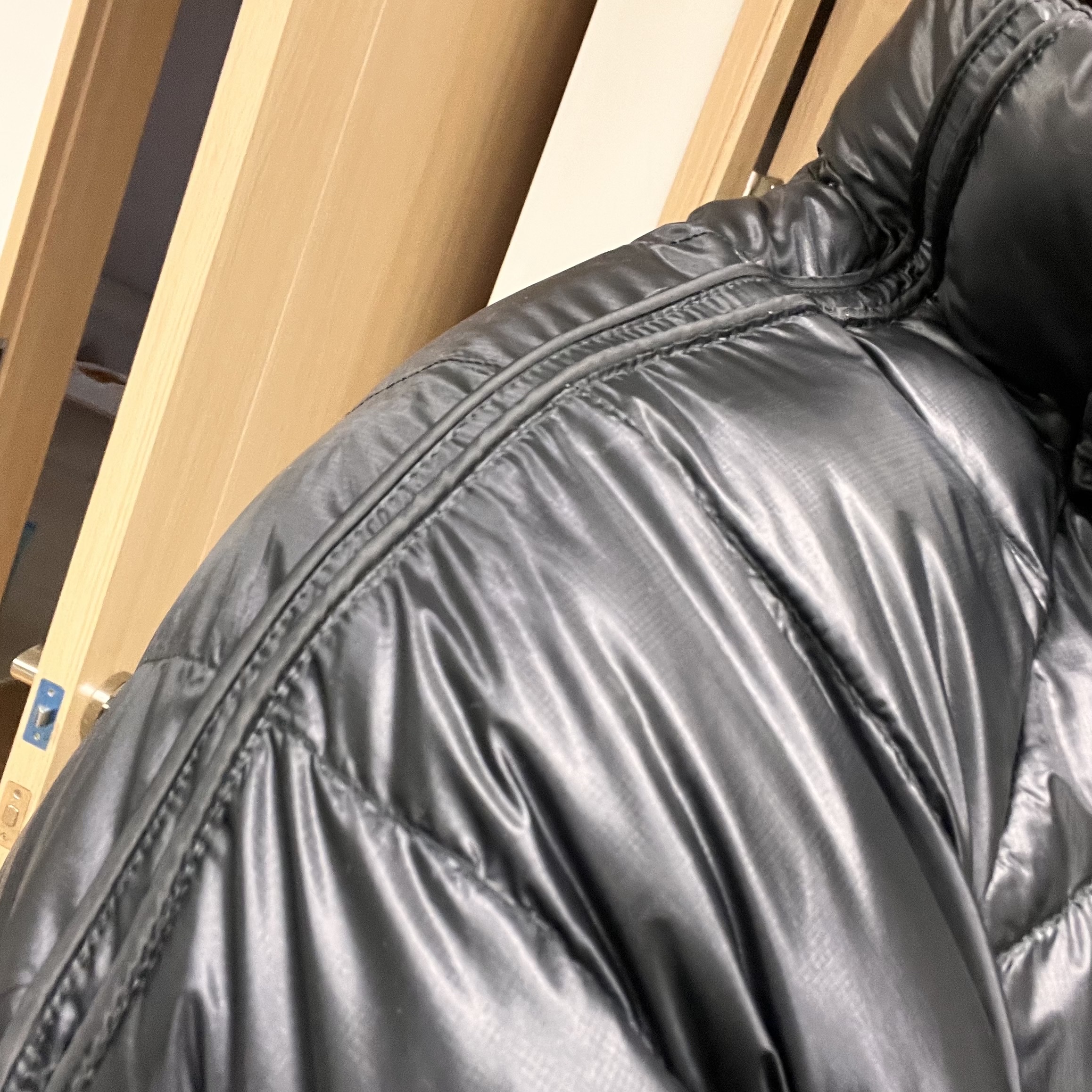 Supreme Micro Down Jacket Black - 24SS 착용 스타일 - 4