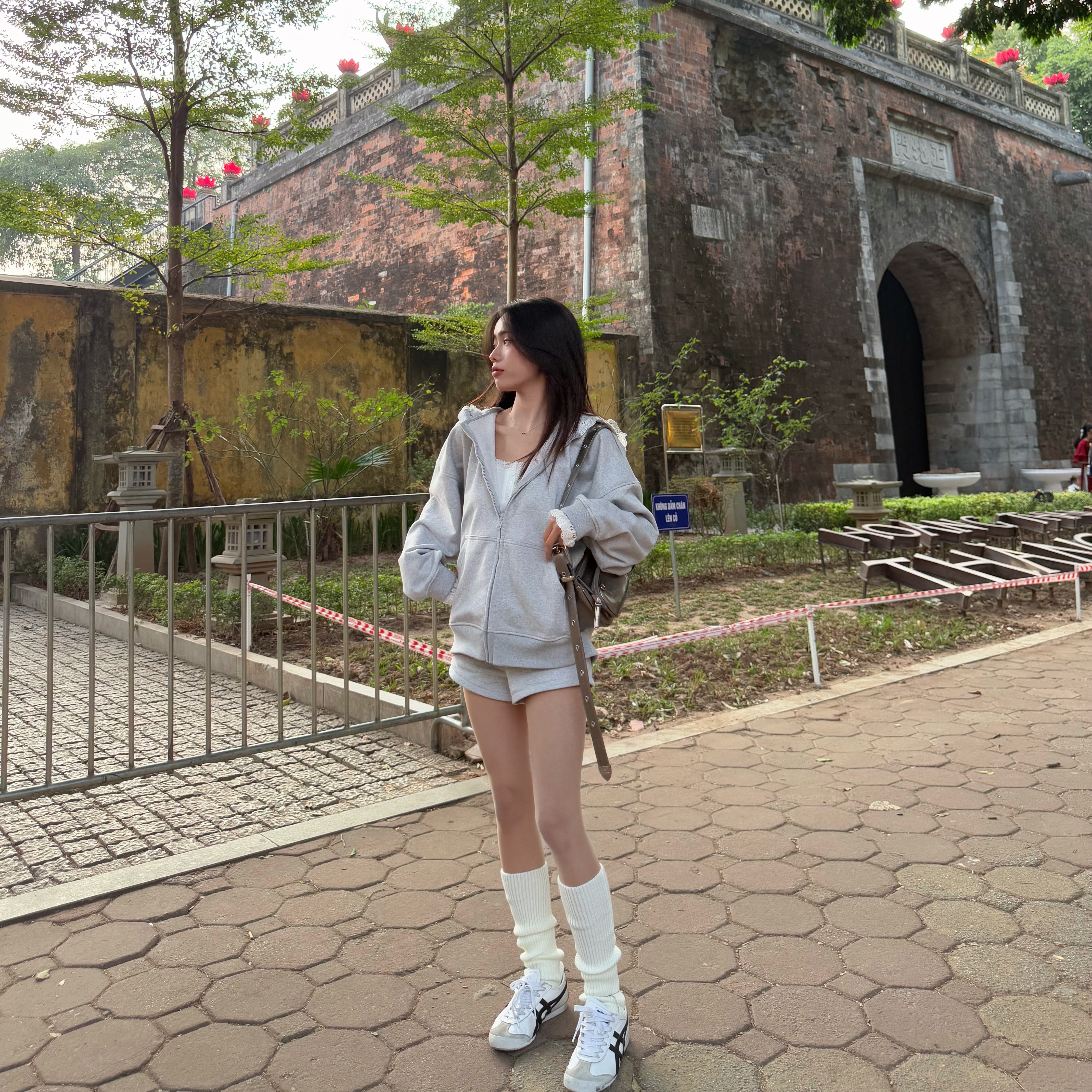 Onitsuka Tiger Mexico 66 White Black 착용 스타일