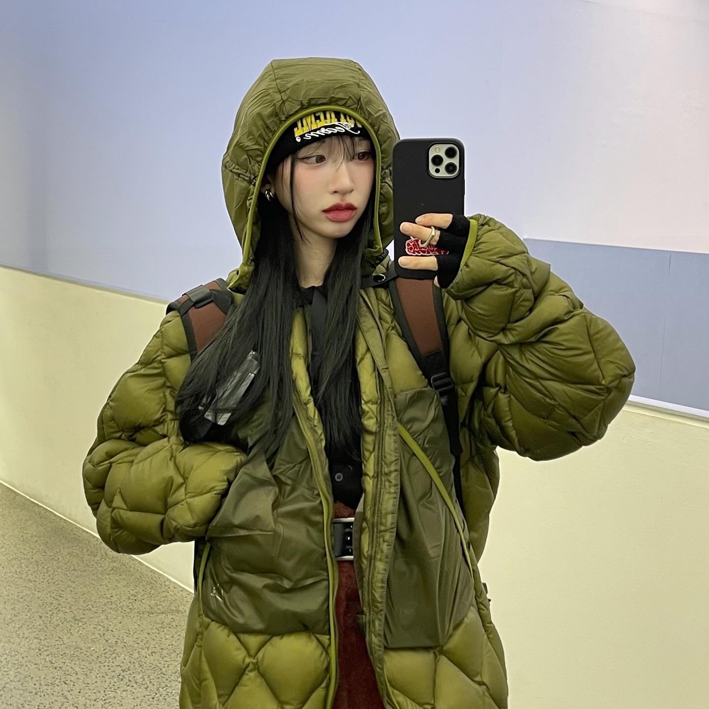 Roa Light Down Jacket Olive Branch, Oakley Icon RC Backpack Blackout 착용 스타일 - 3