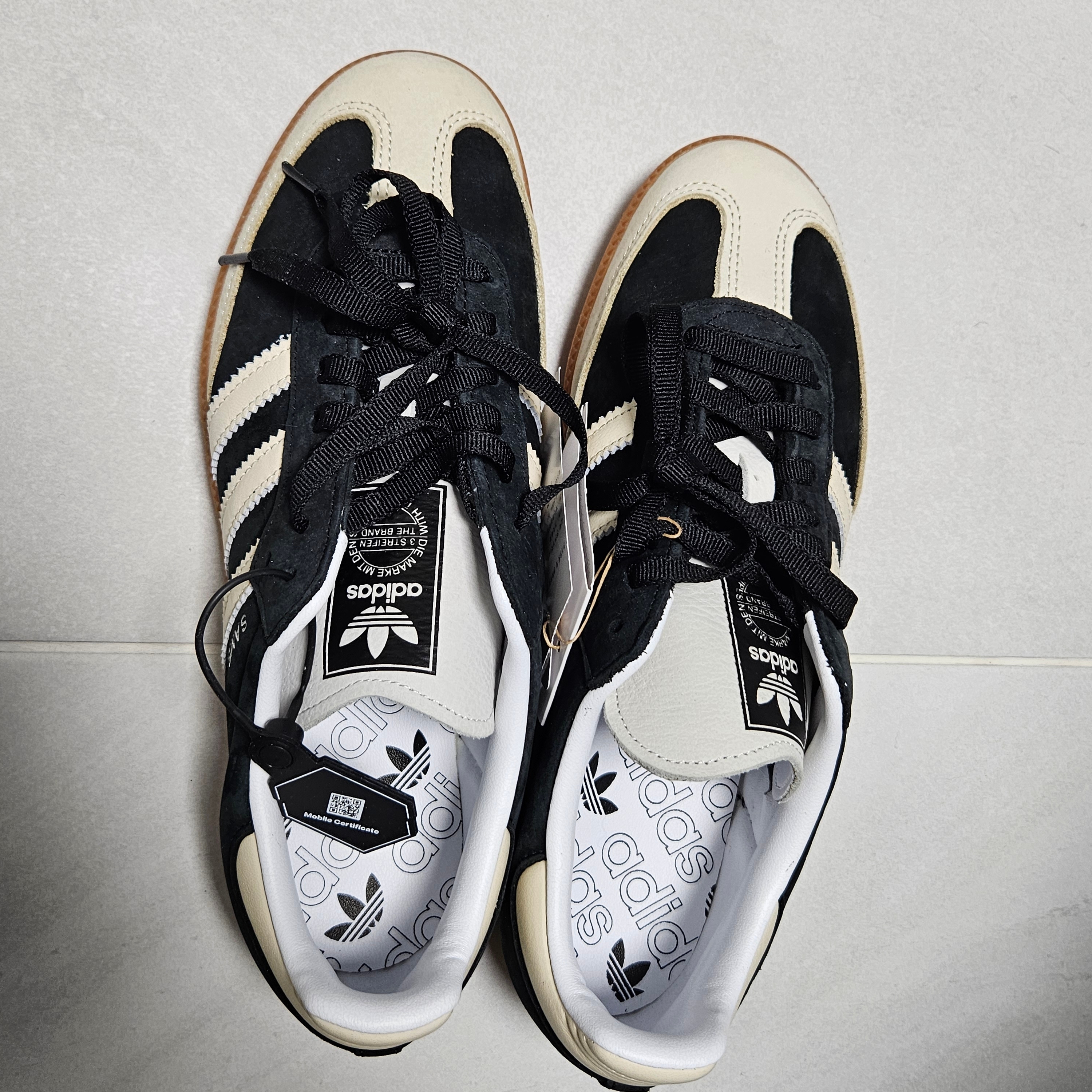 (W) Adidas Samba OG Core Black Wonder White 착용 스타일 - 1