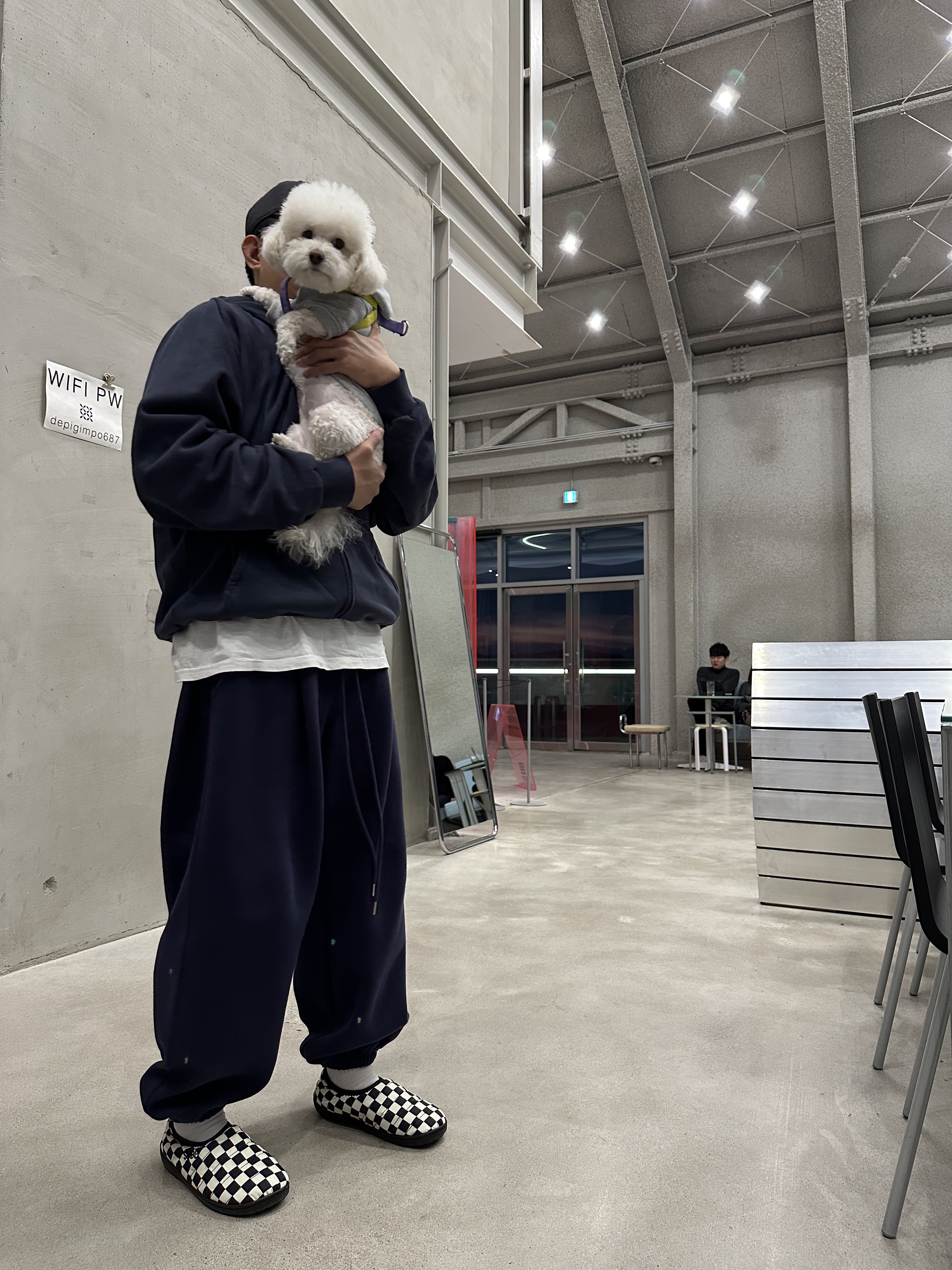 Yeezy YZY Zip-Up Hoodie Navy, Undermycar Mu.03 Anti Fxxking Logo Play Oversized Sweat Jogger Navy 착용 스타일 - 1