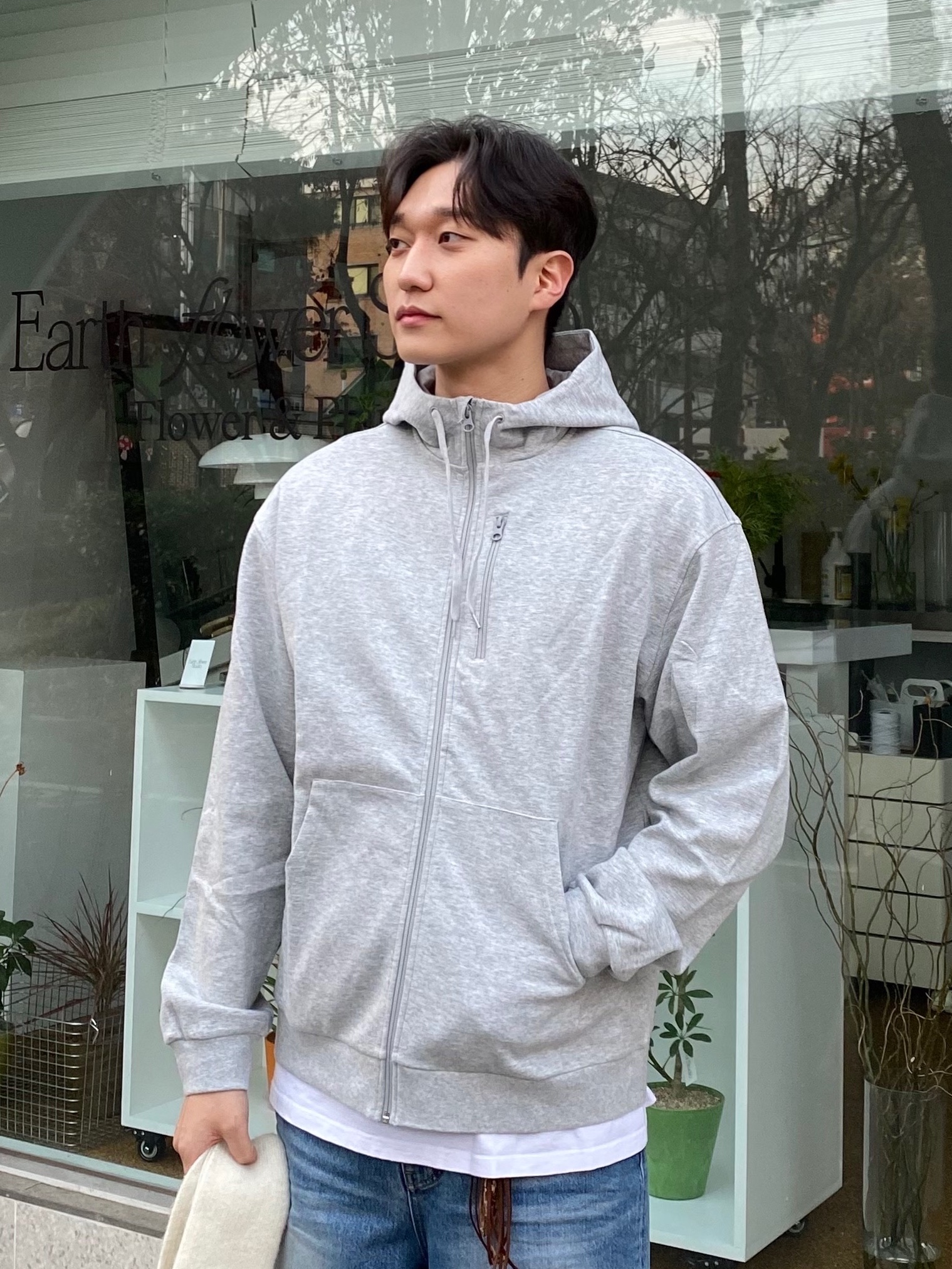 UGG Tasman Slipper Chestnut, STU X MIZUNO Stu Logo Embroidery Denim Pants Mid Blue 착용 스타일 - 3