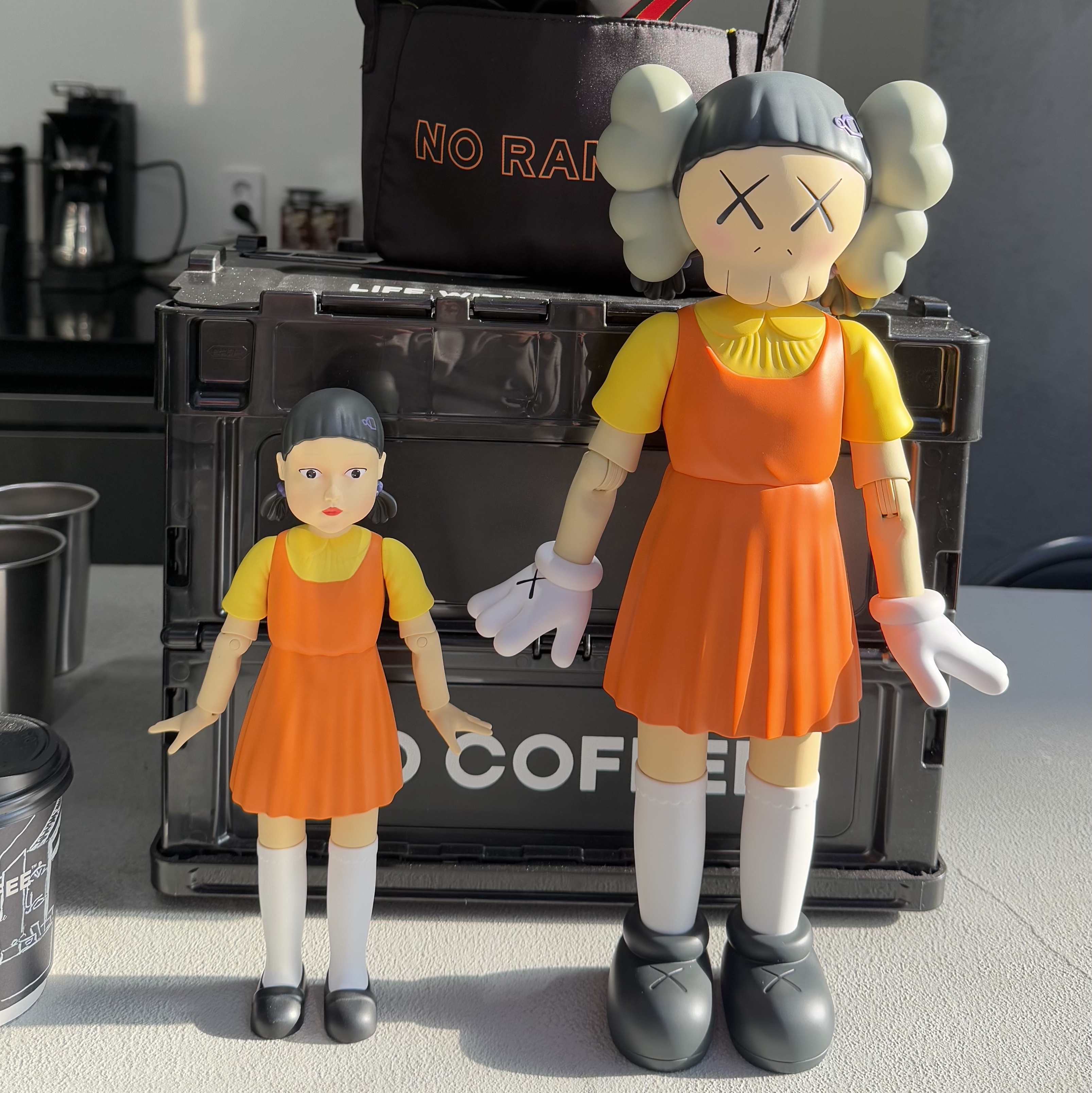Kaws x Squid Game Young-Hee Vinyl Figure Coloured, Squid Game Young-Hee Vinyl Figure 9.8 Inch (Open Edition) 착용 스타일 - 1