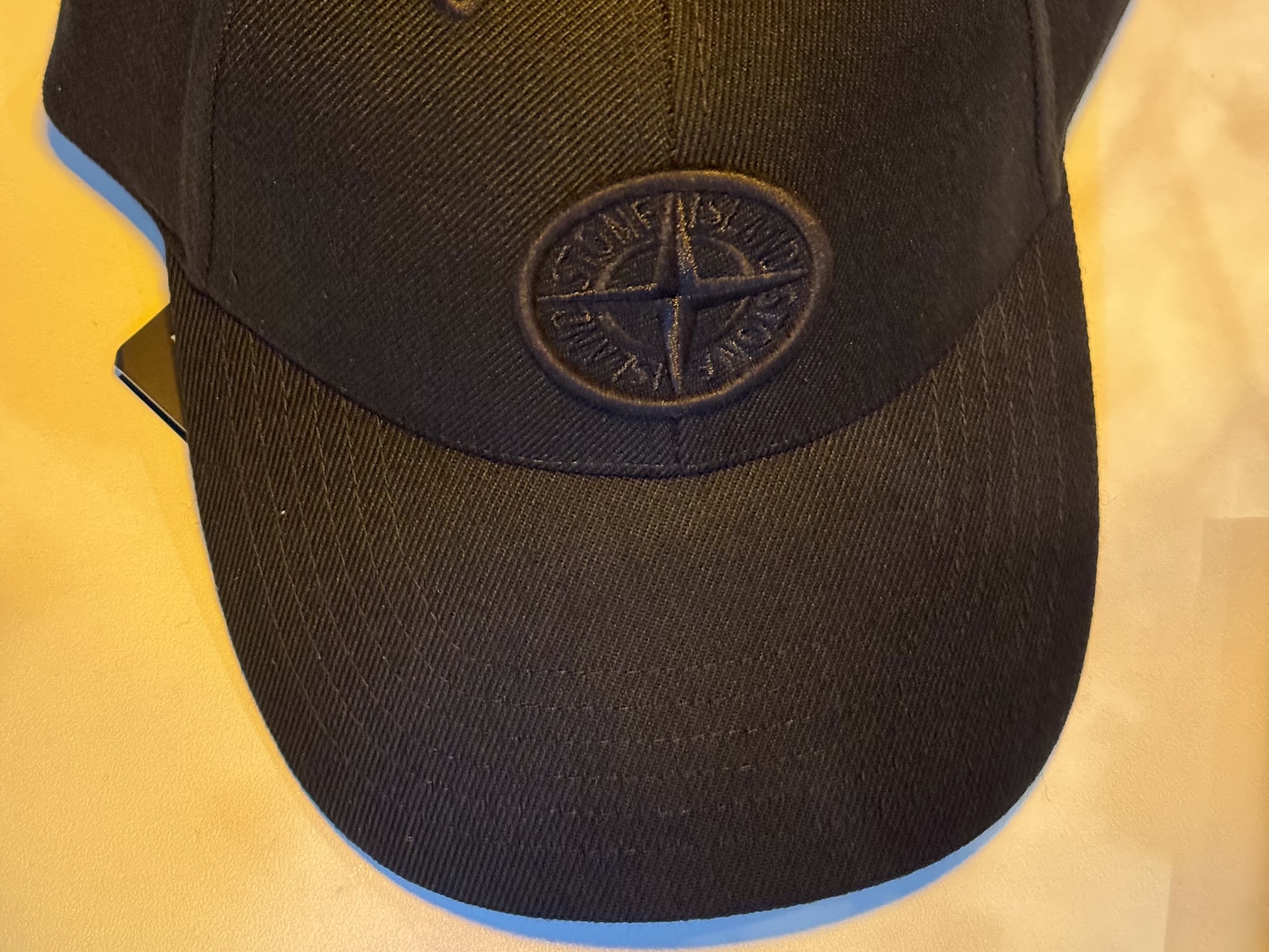 Stone Island 99675 6-Panel Cap Black 착용 스타일 - 5