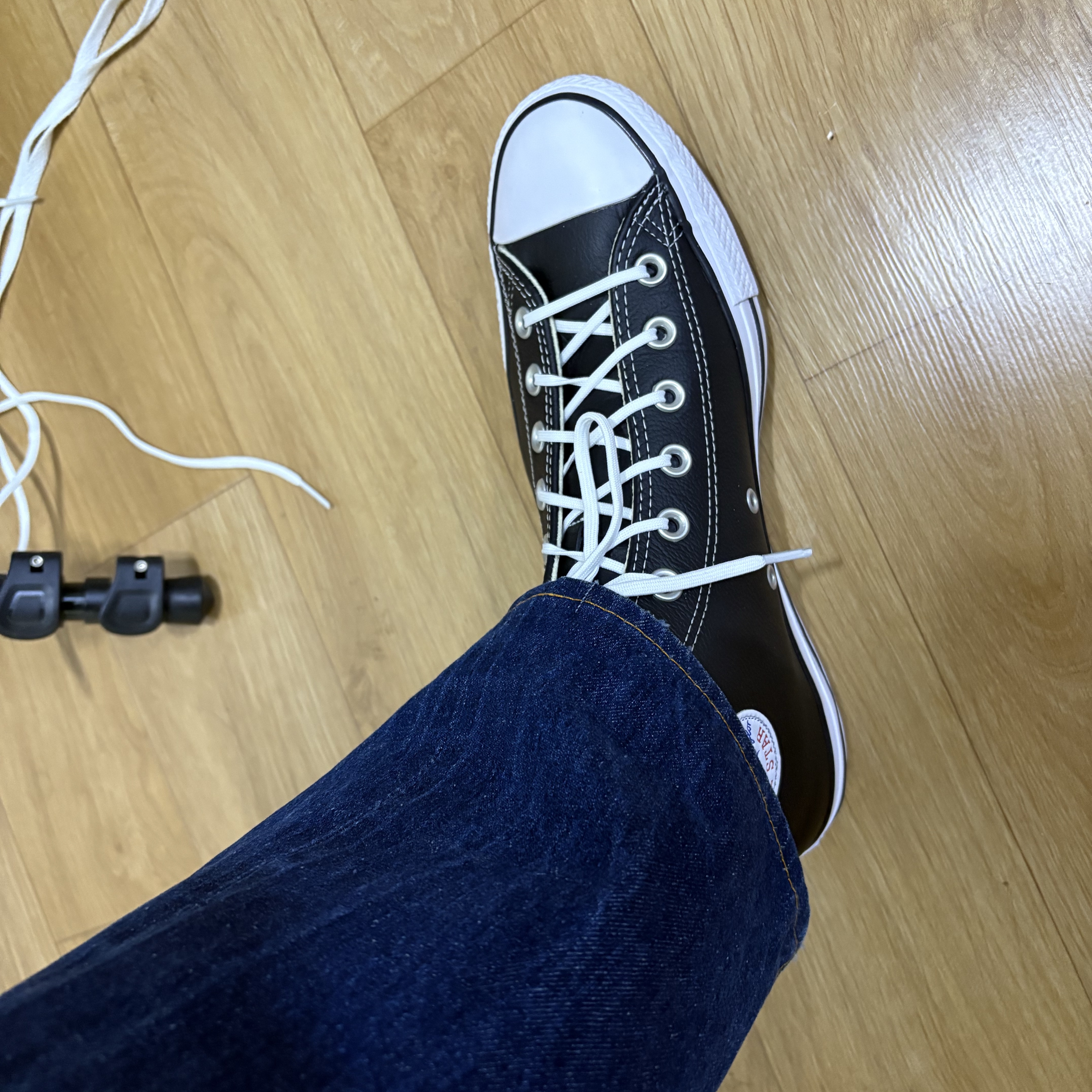Converse Chuck Taylor All Star Hi Leather Black 착용 스타일