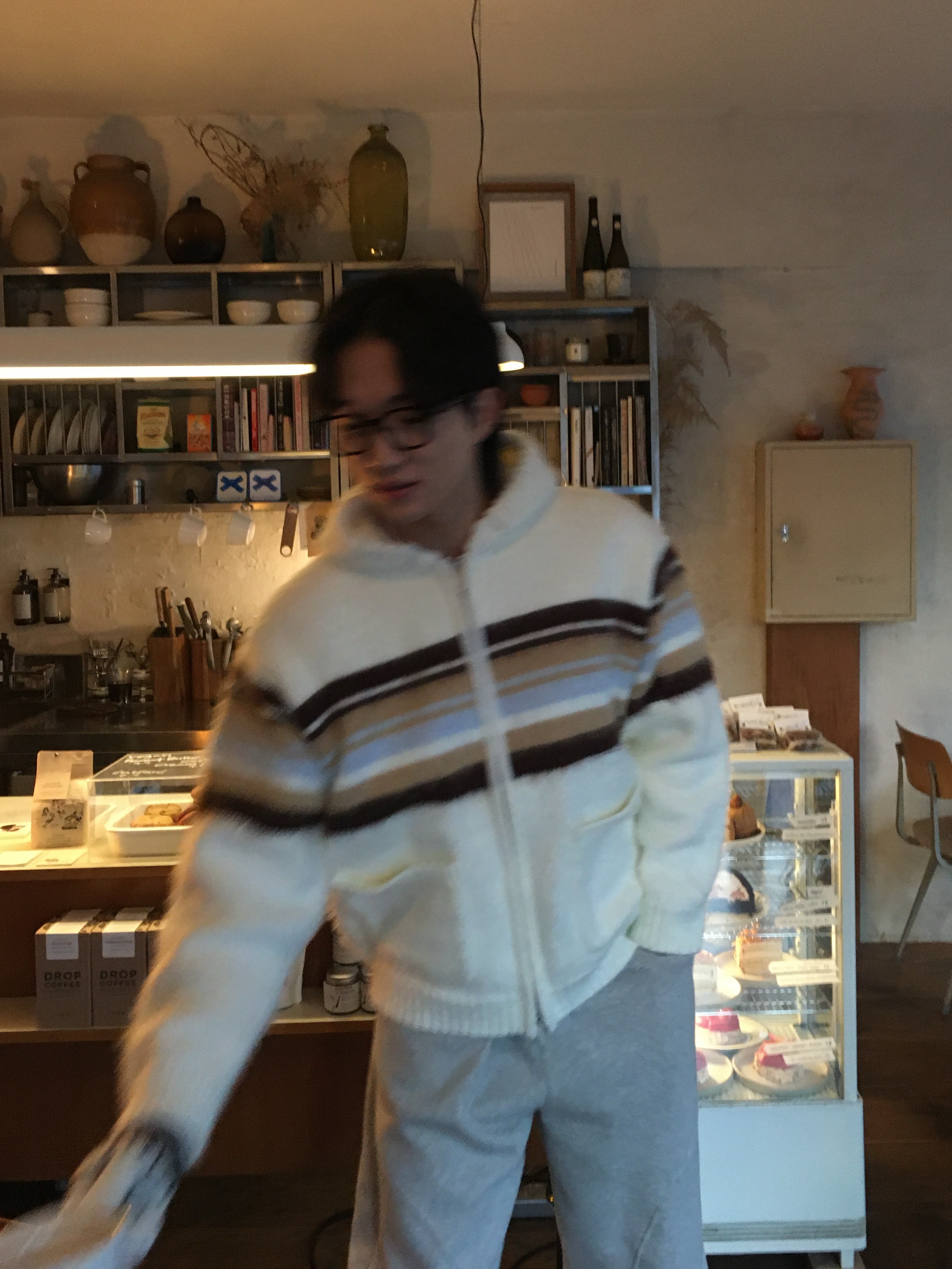 Kinchi x Non Parking N Snow Cocoa, Burberry Classic Check Cashmere Muffler Archive Beige 착용 스타일 - 2