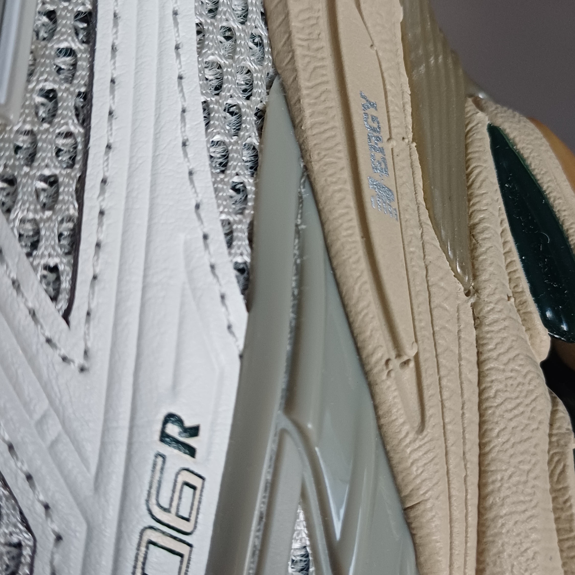New Balance 1906R Silver Green 착용 스타일 - 5