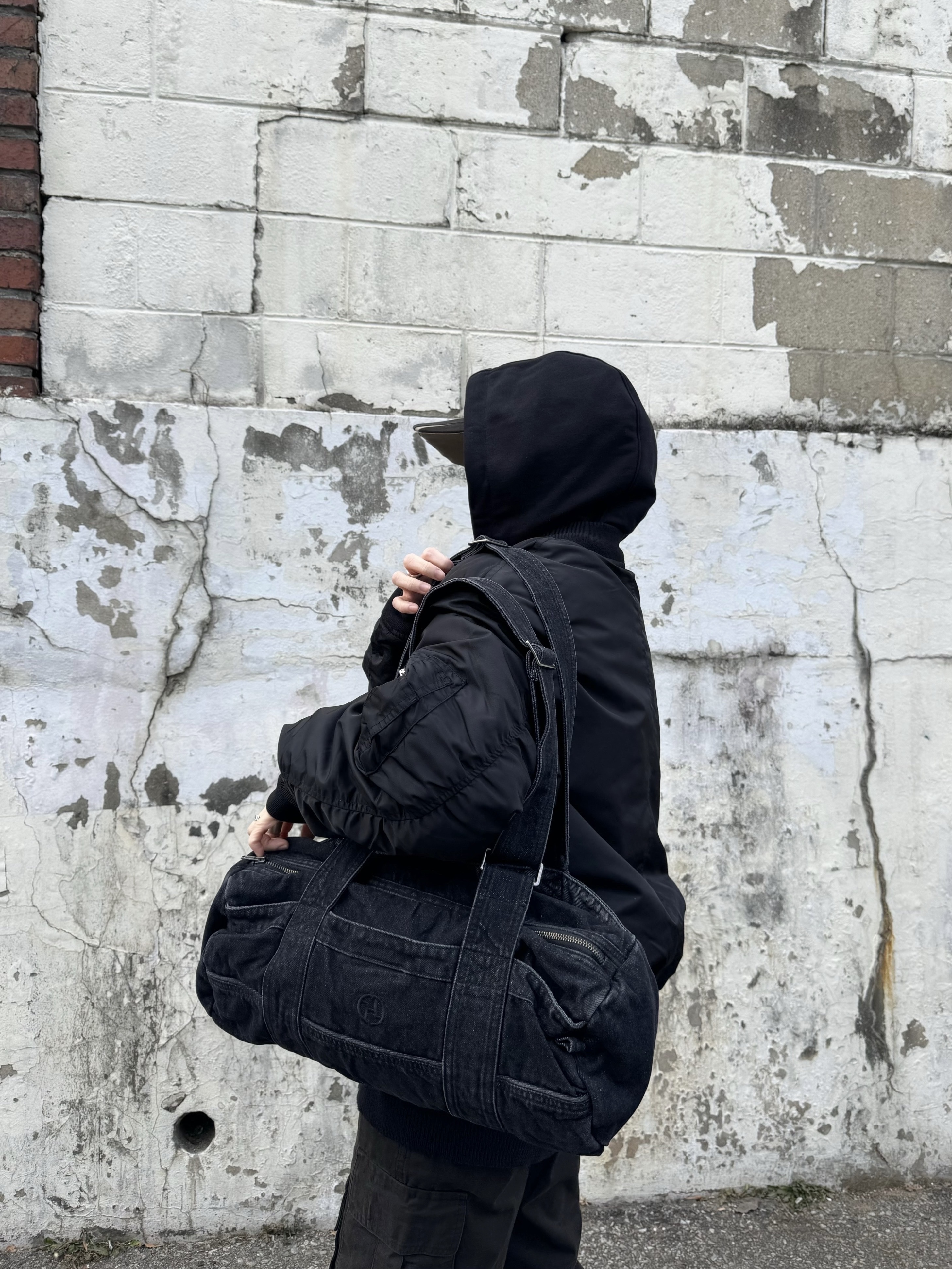 Undermycar Chiva Vintage Coating Multi Cargo Pants Mulch - 23SS, Nike Shox R4 Black and Metallic Silver 착용 스타일 - 5